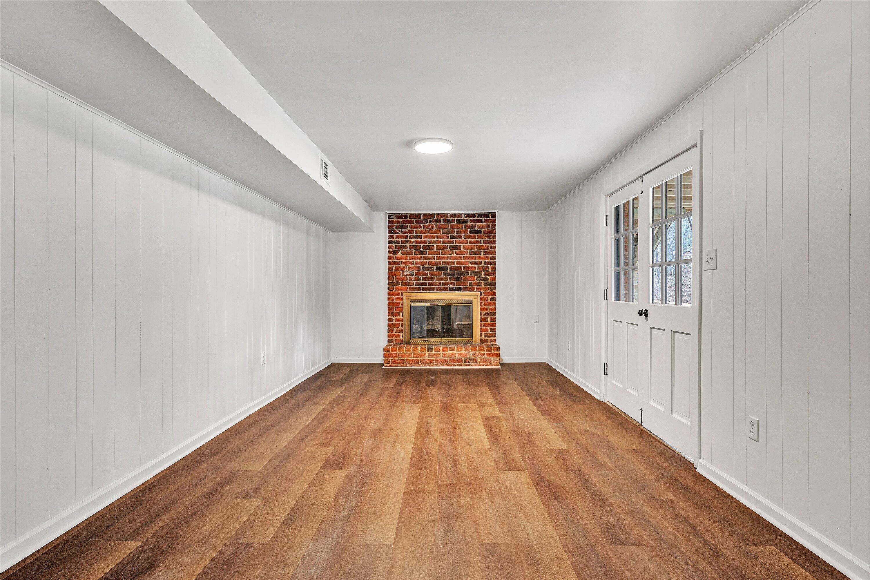 2825 Fairway Forest DR