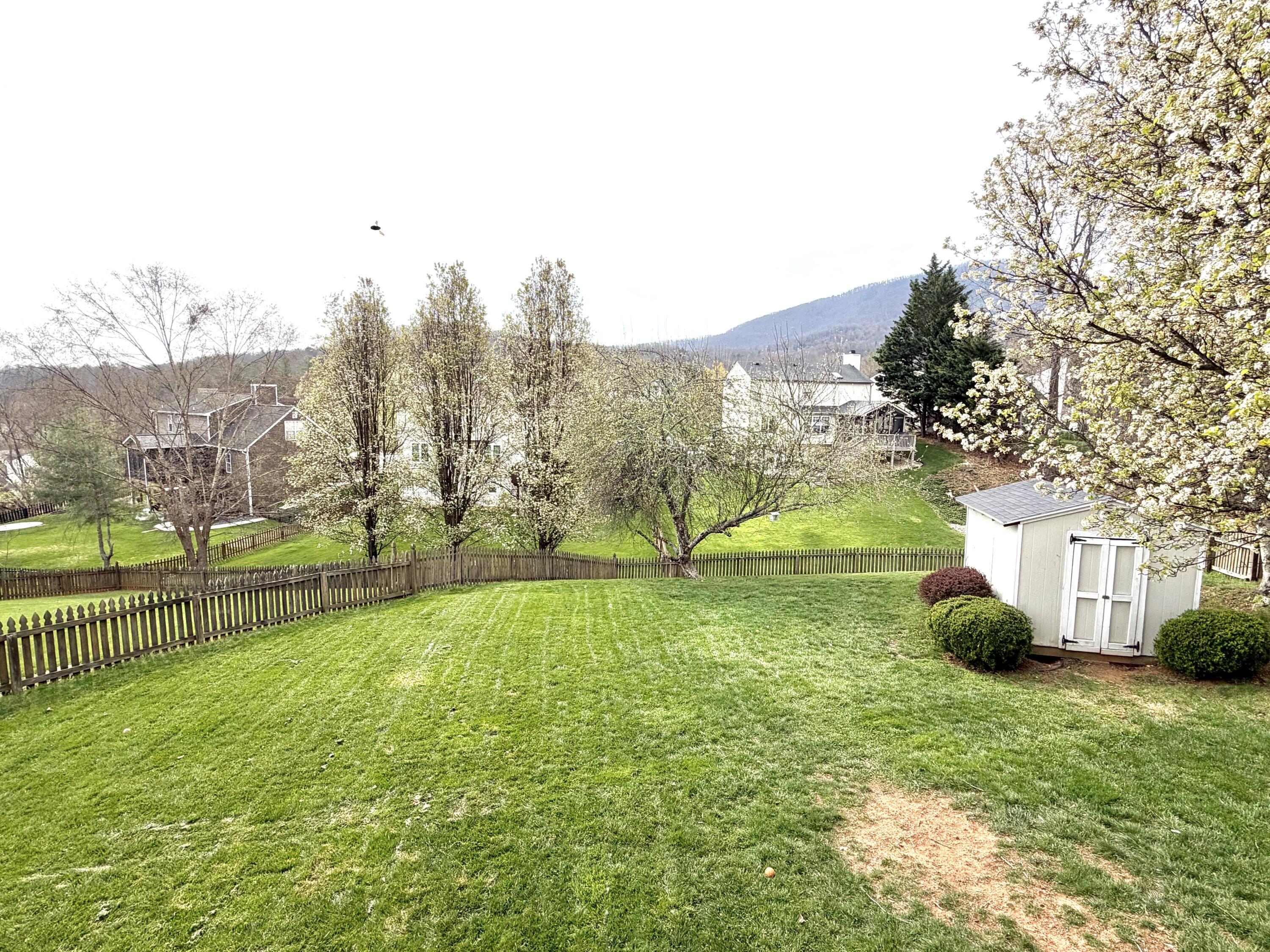 6219 Ashmont DR