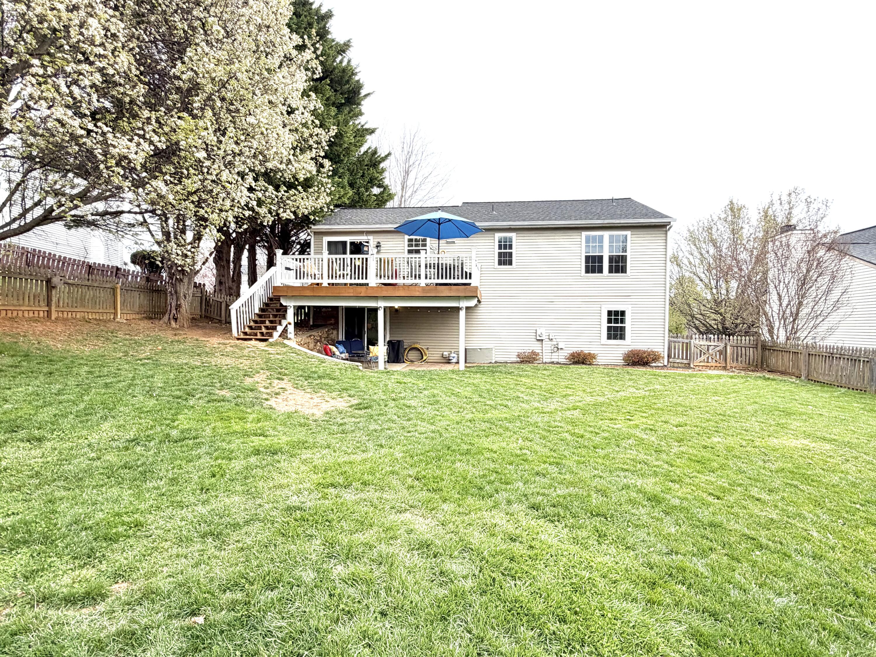 6219 Ashmont DR