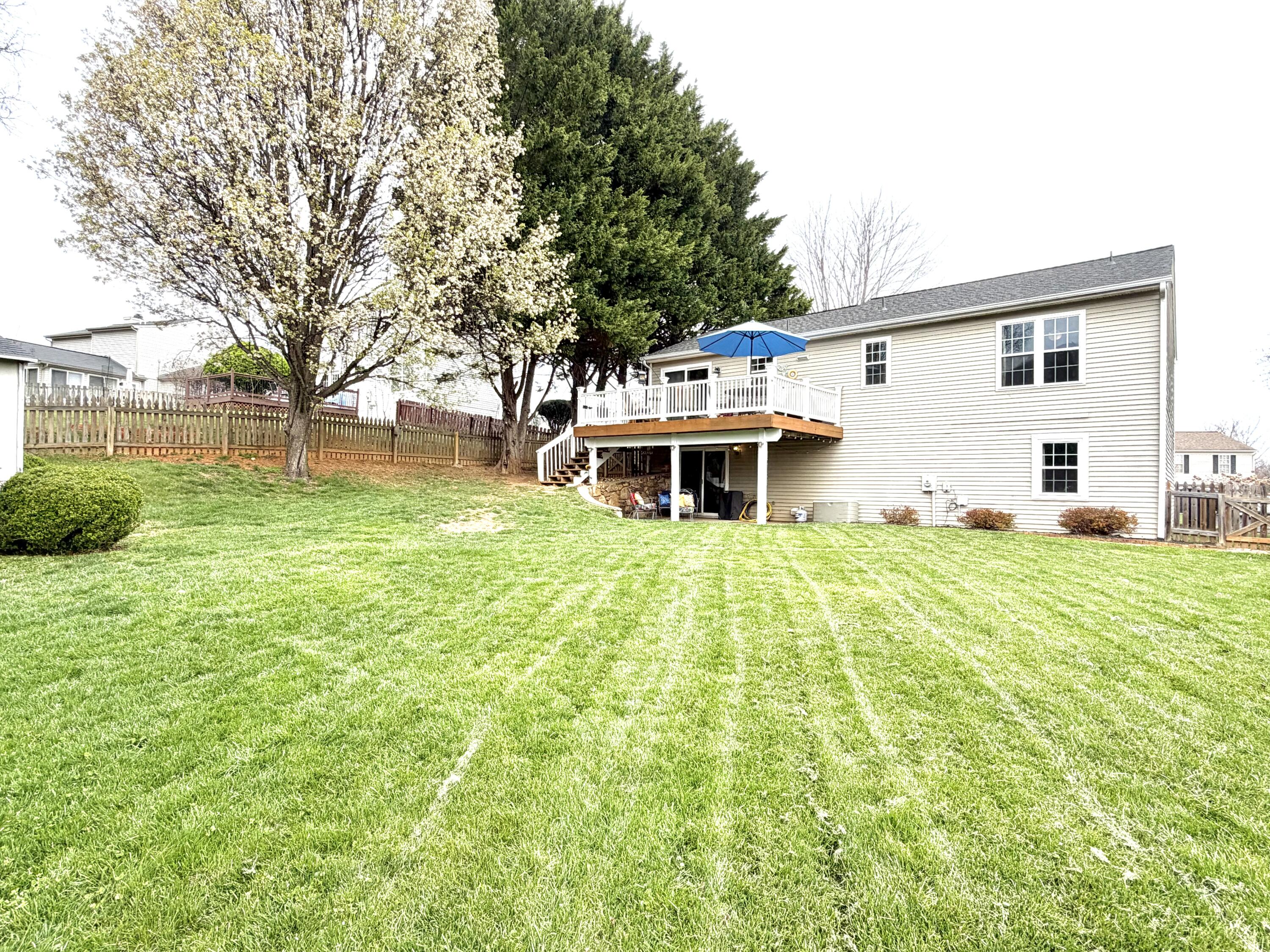 6219 Ashmont DR