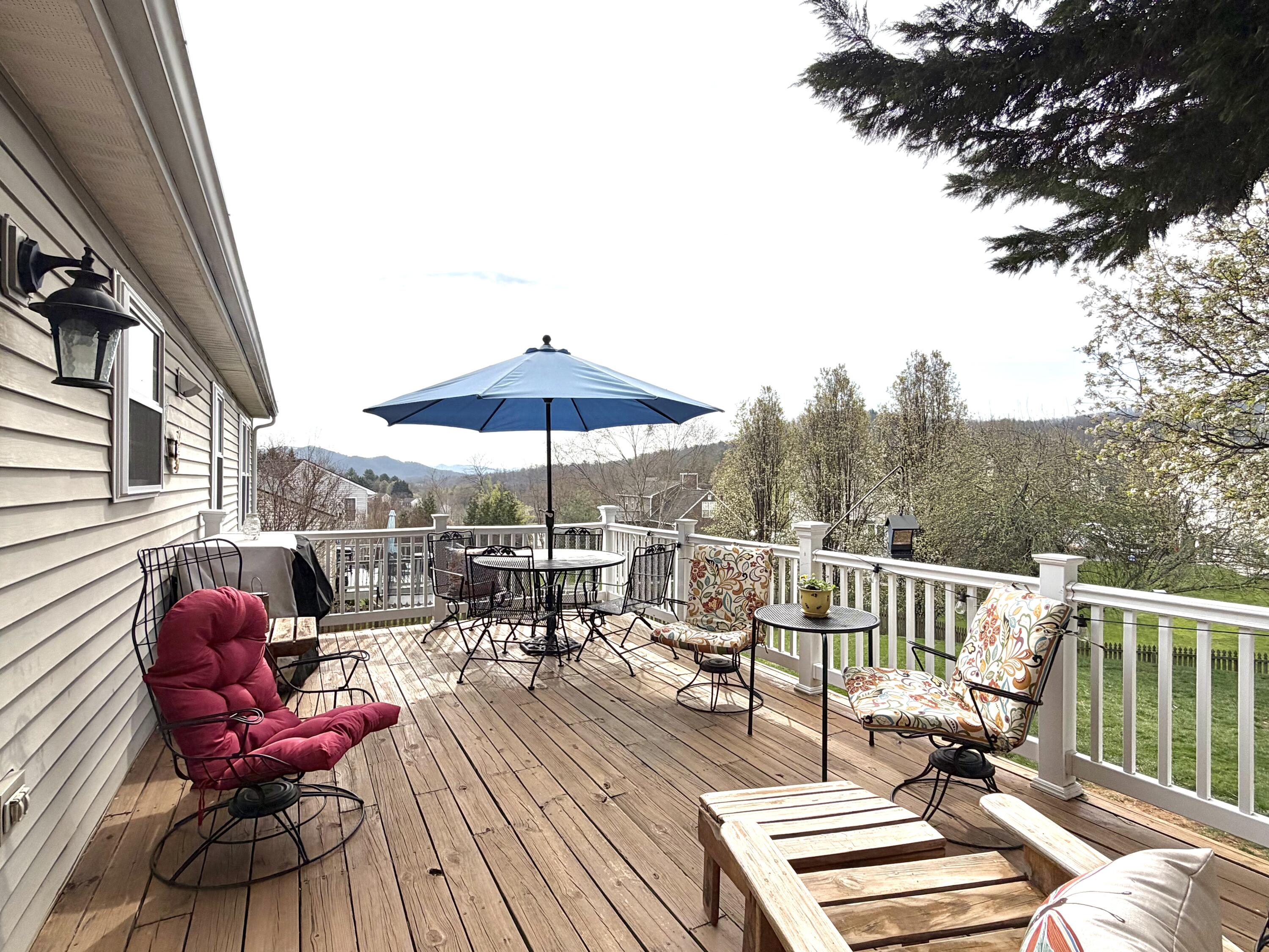 6219 Ashmont DR