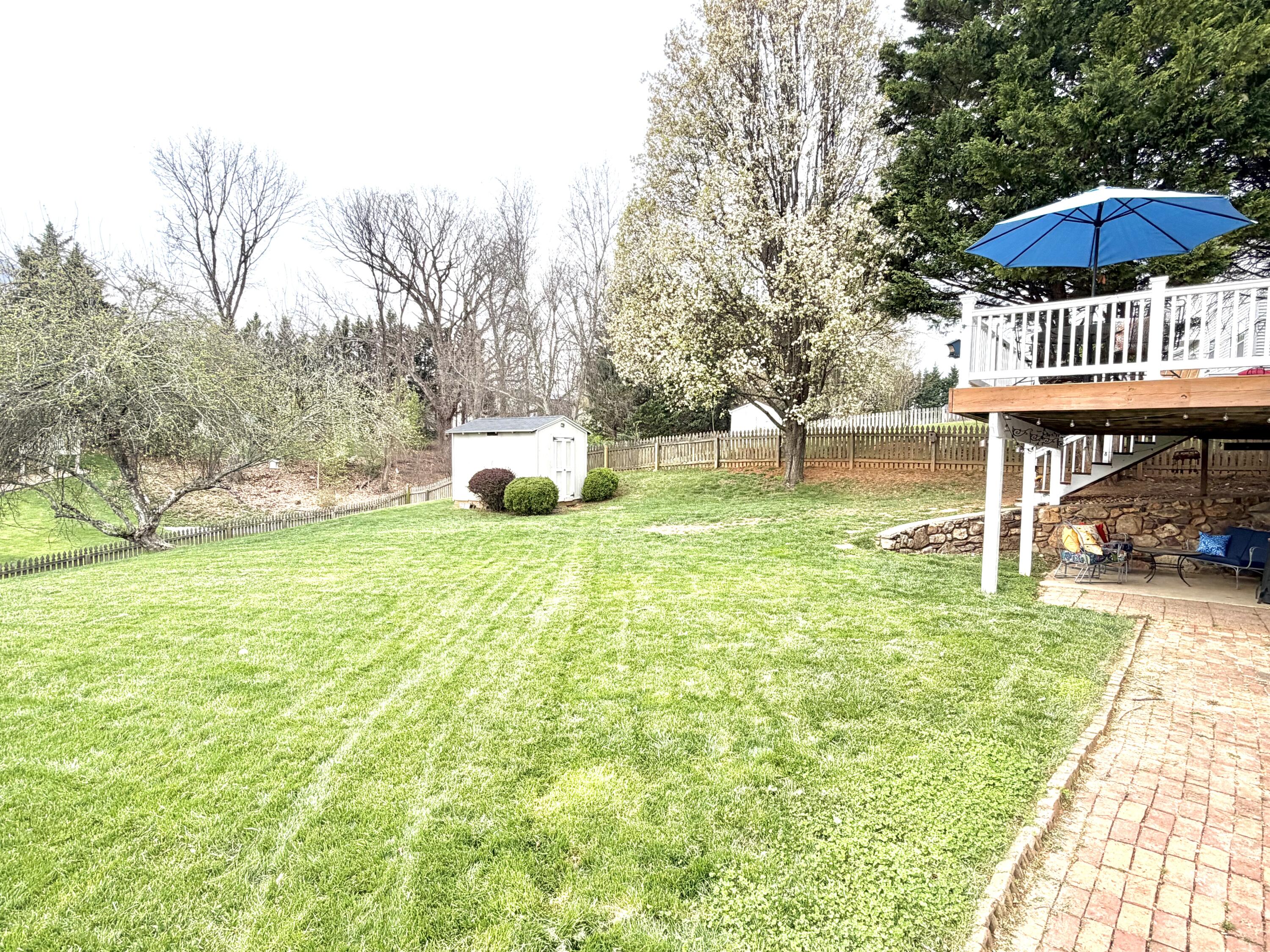 6219 Ashmont DR