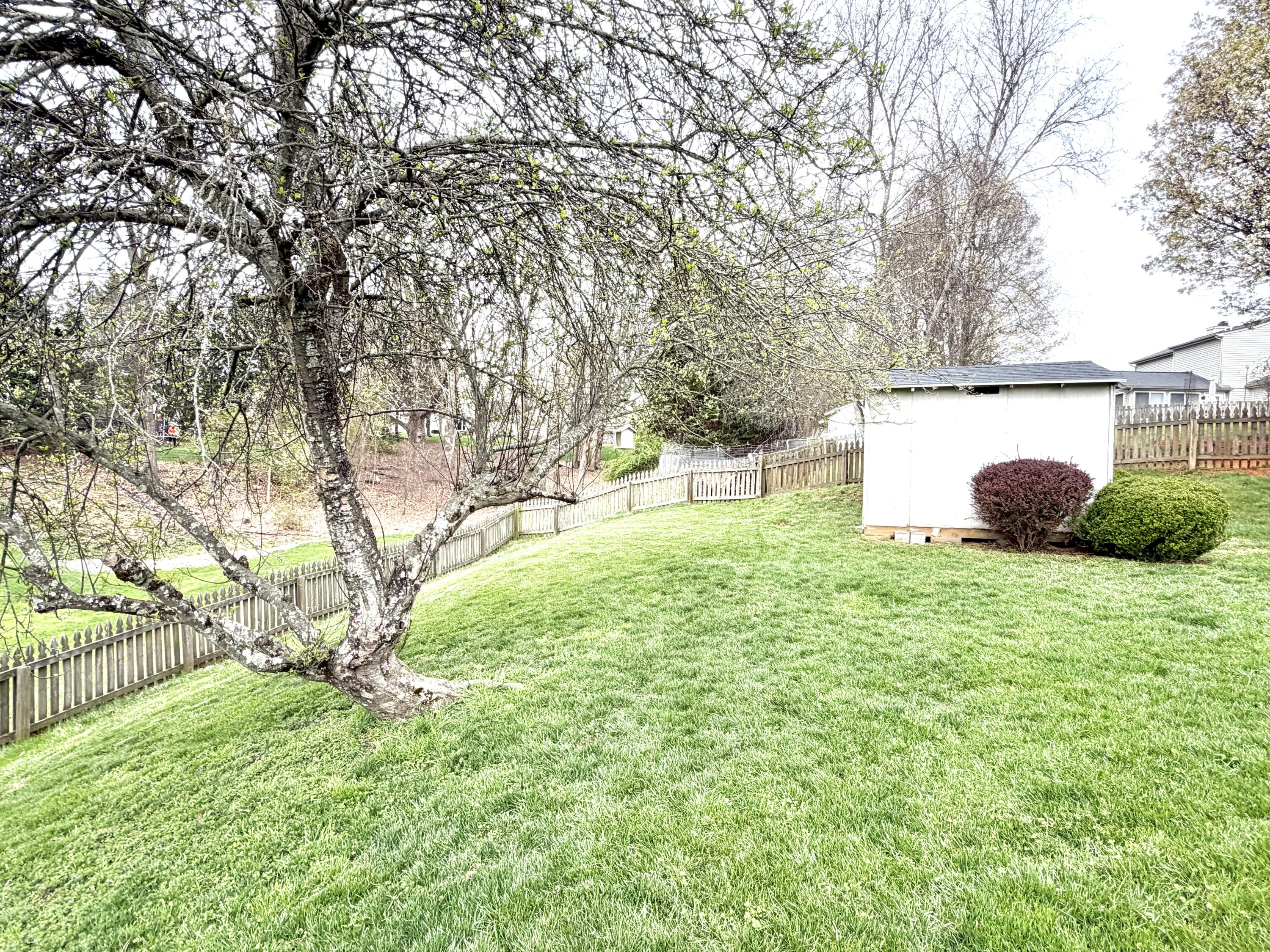 6219 Ashmont DR