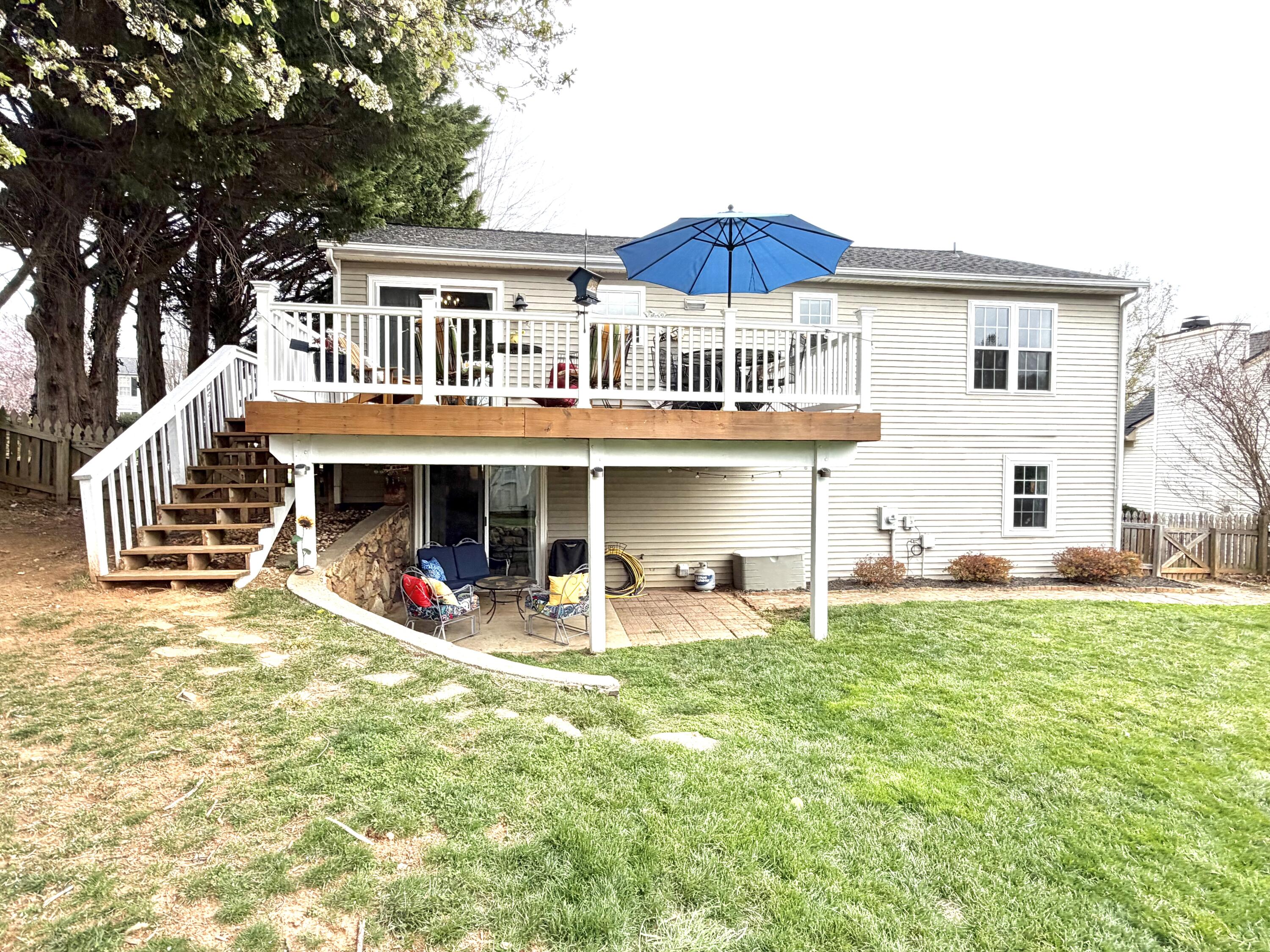 6219 Ashmont DR