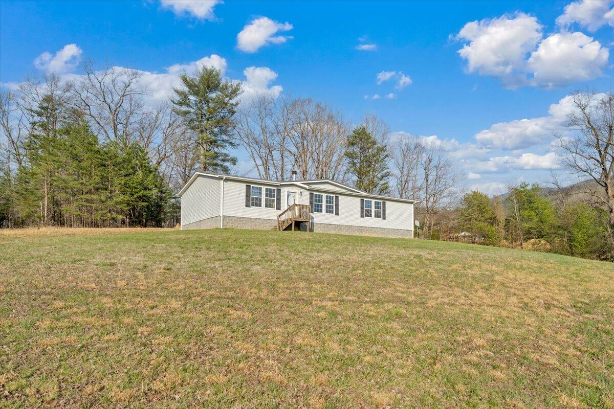 215 Cedar Bottom RD