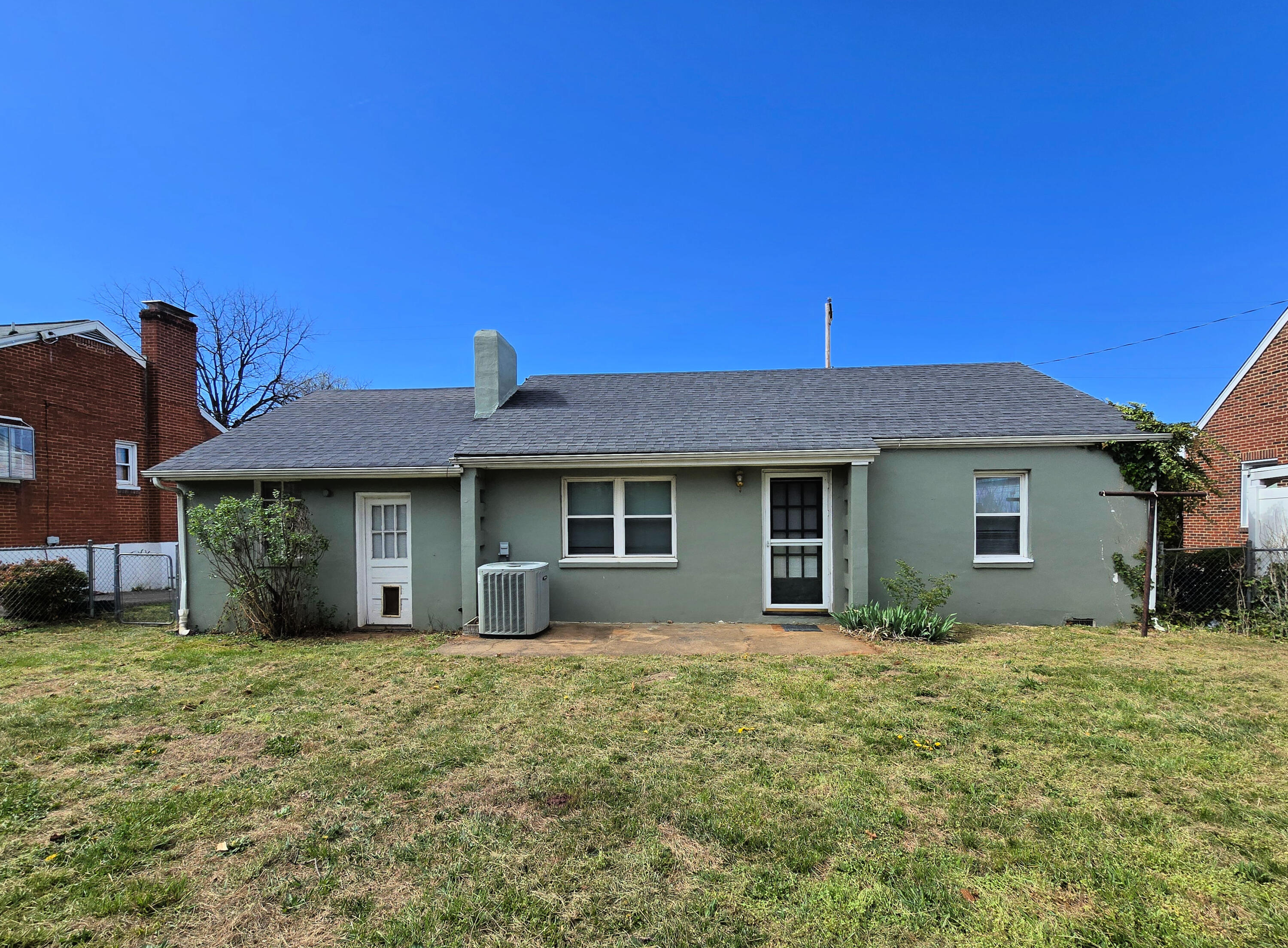914 Whitney AVE NW