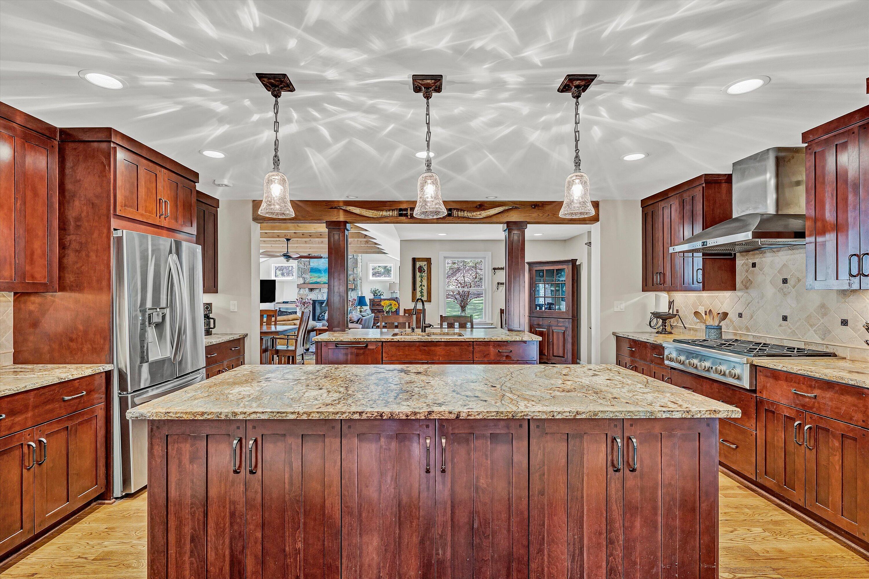 5832 Lakemont DR
