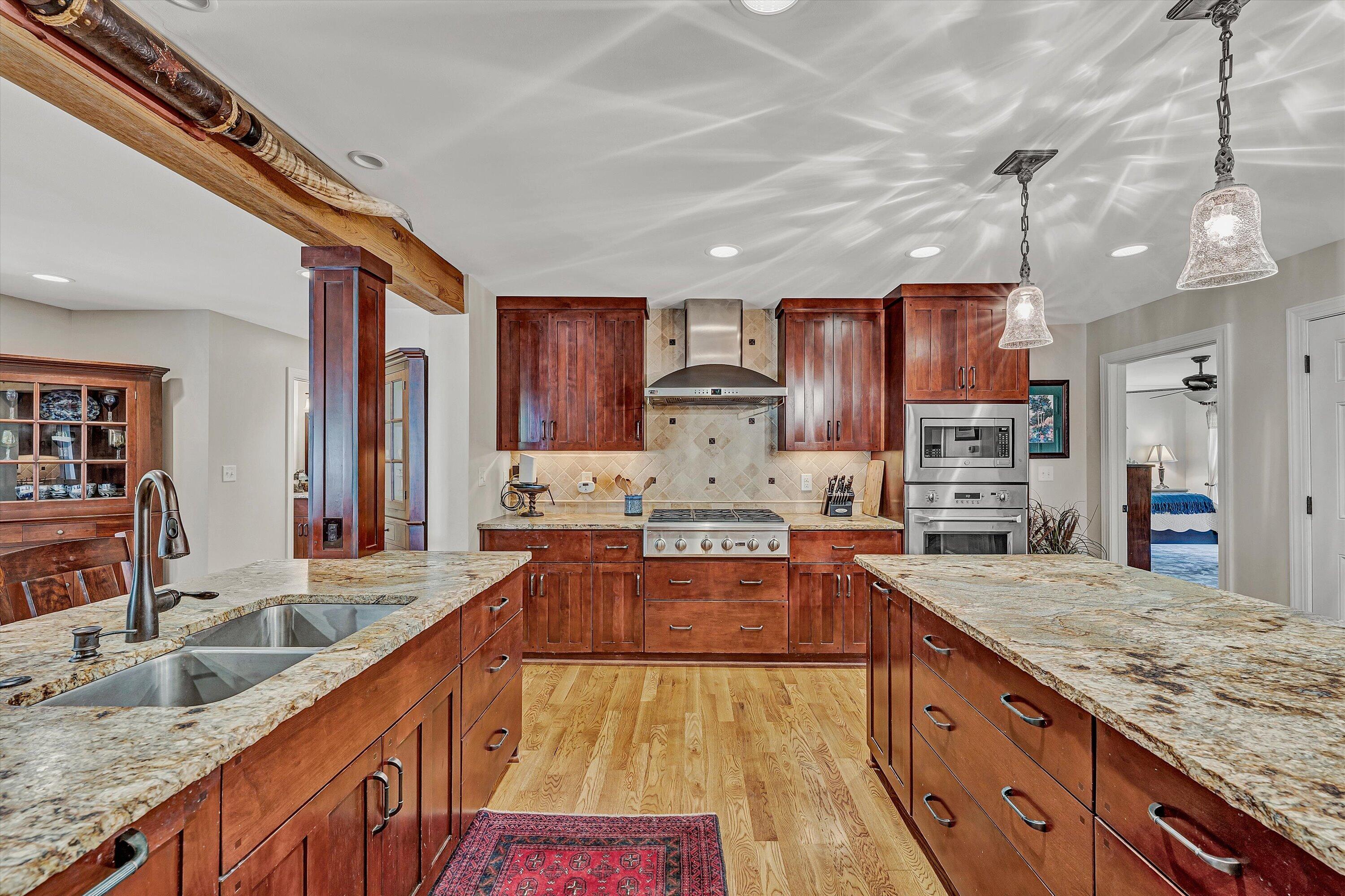 5832 Lakemont DR