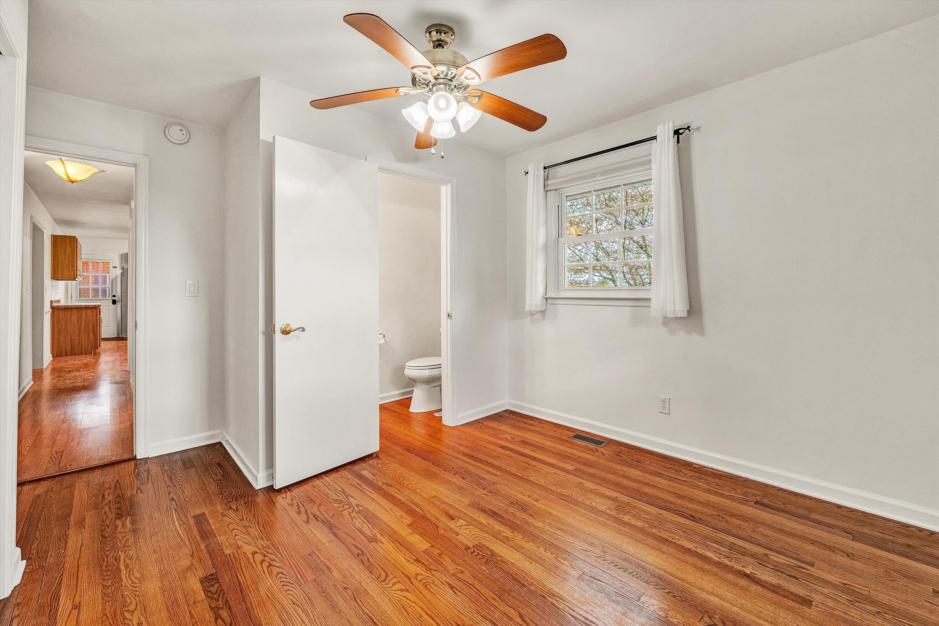 1006 Green Meadow RD