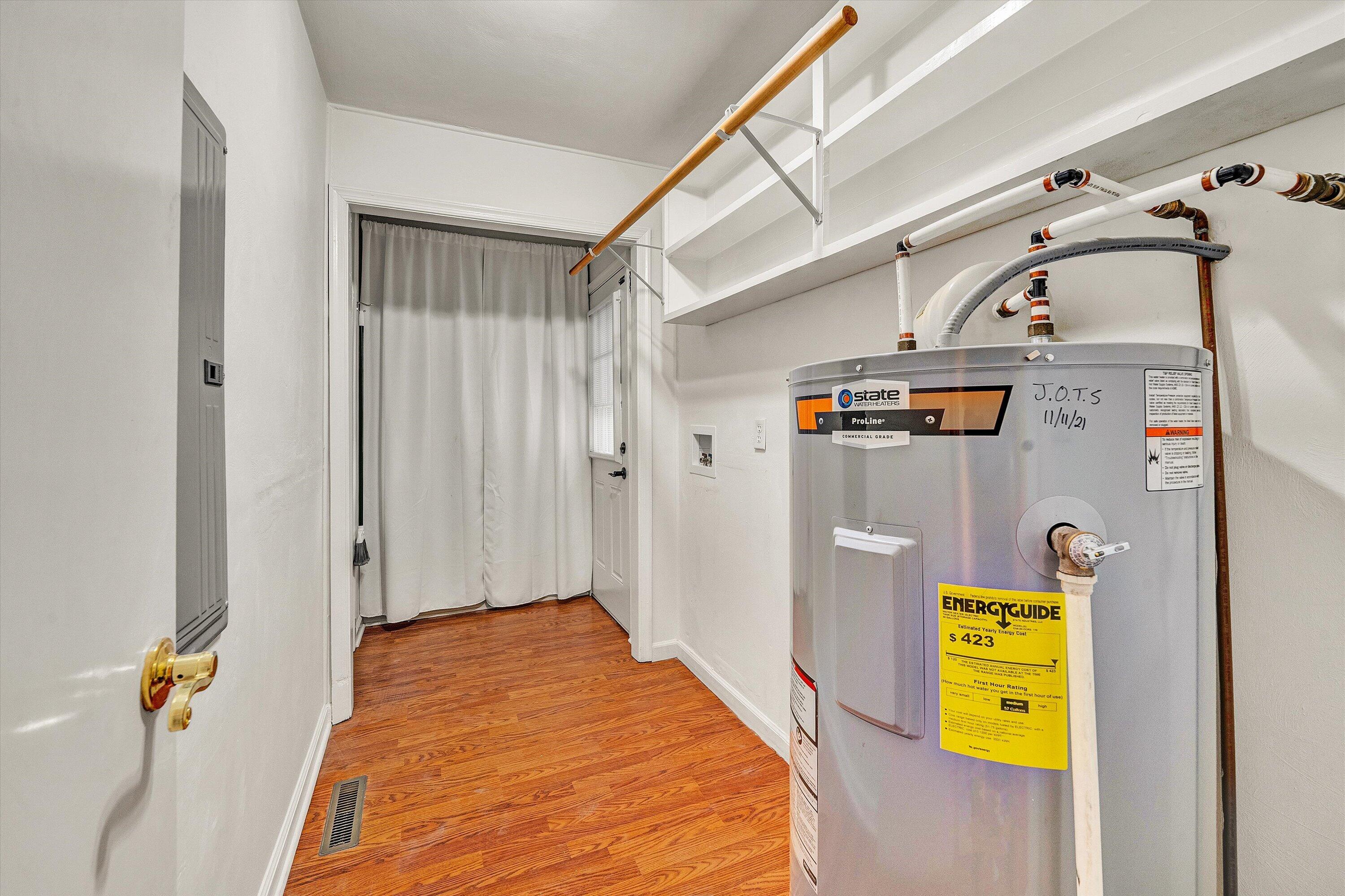 1006 Green Meadow RD