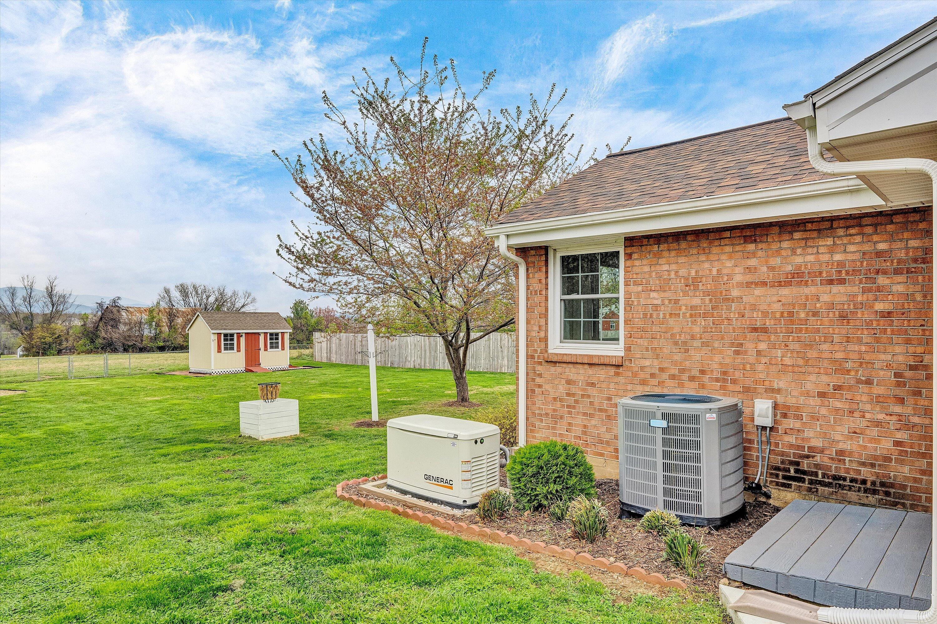 1006 Green Meadow RD