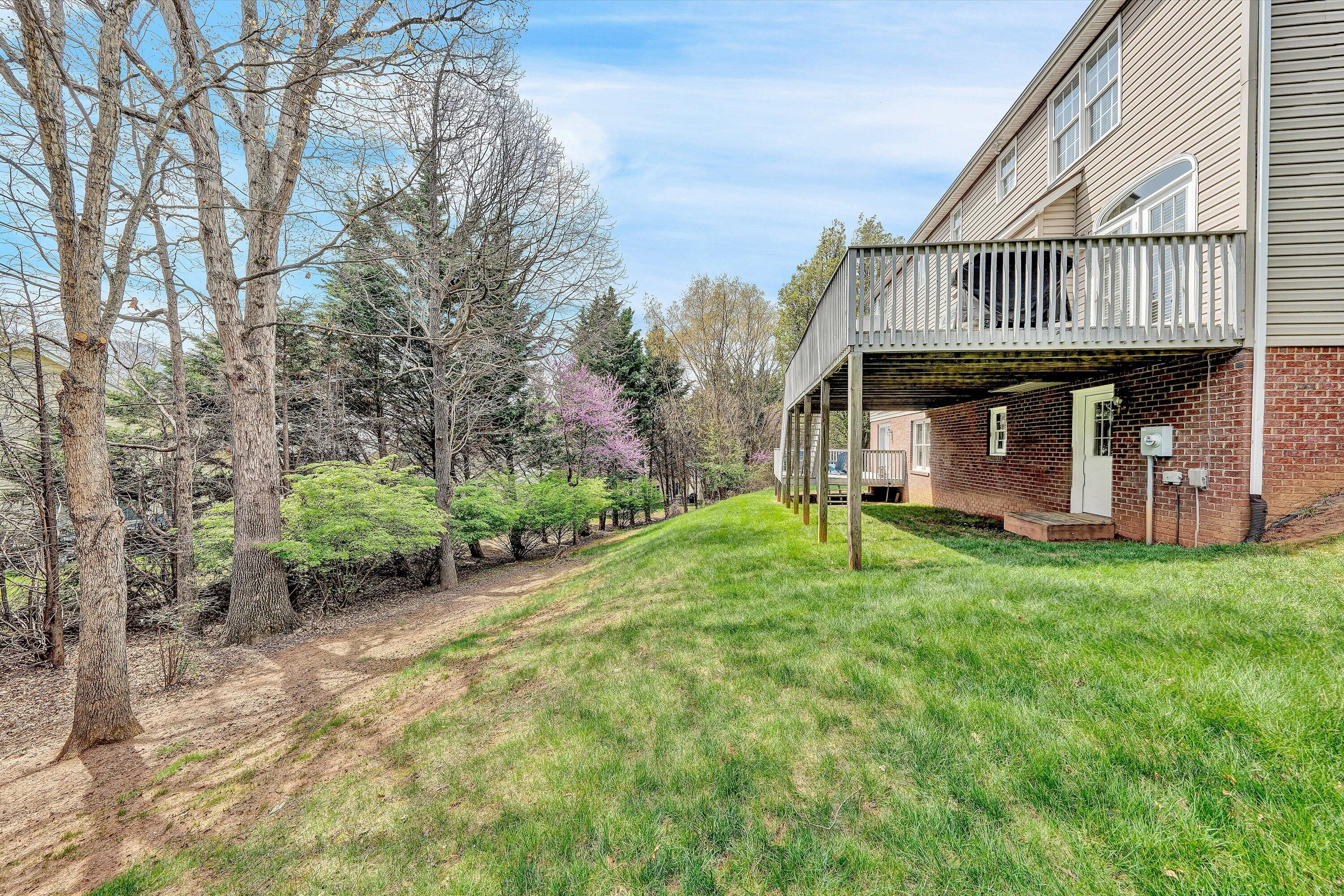 1935 Springmill RD