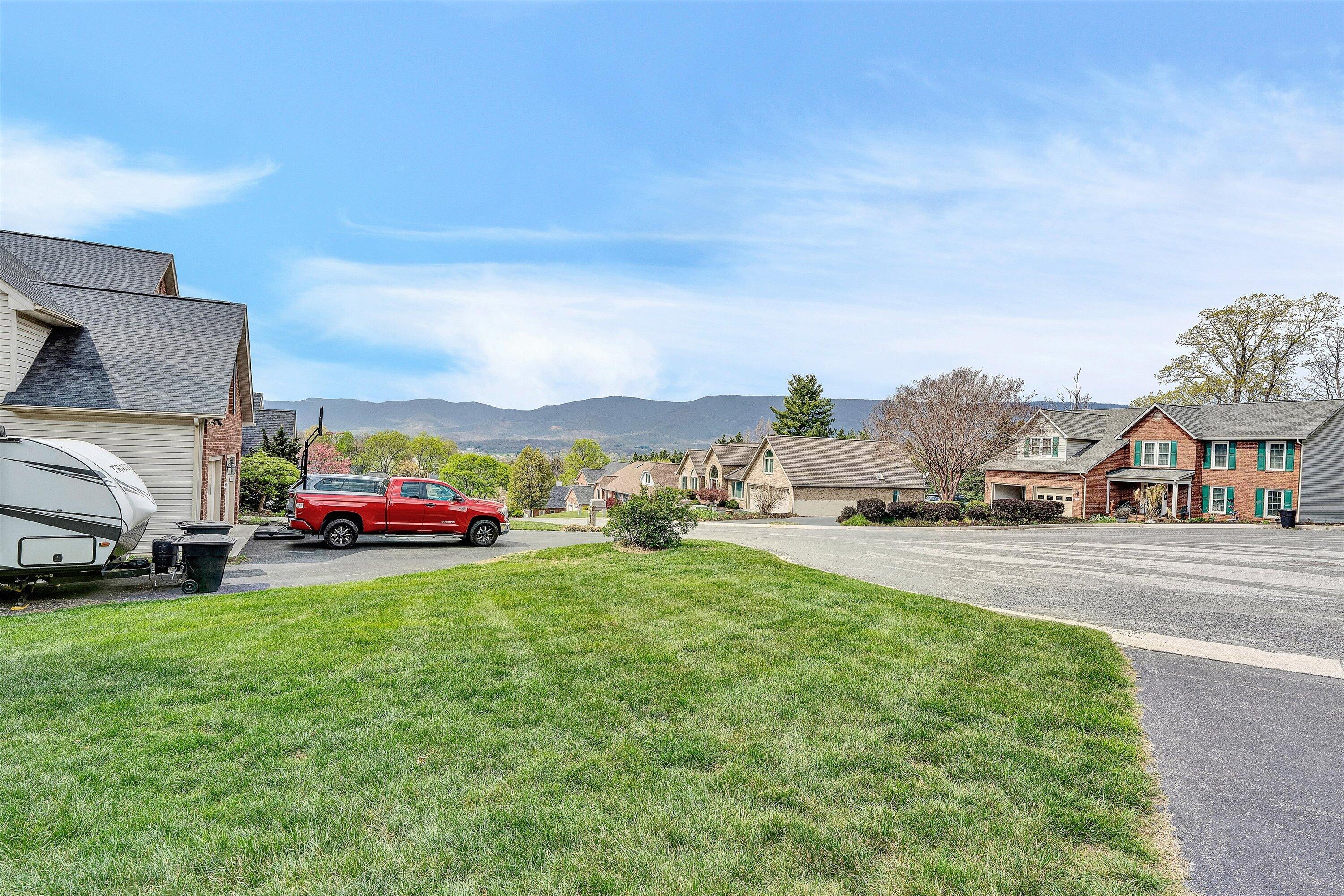 1935 Springmill RD