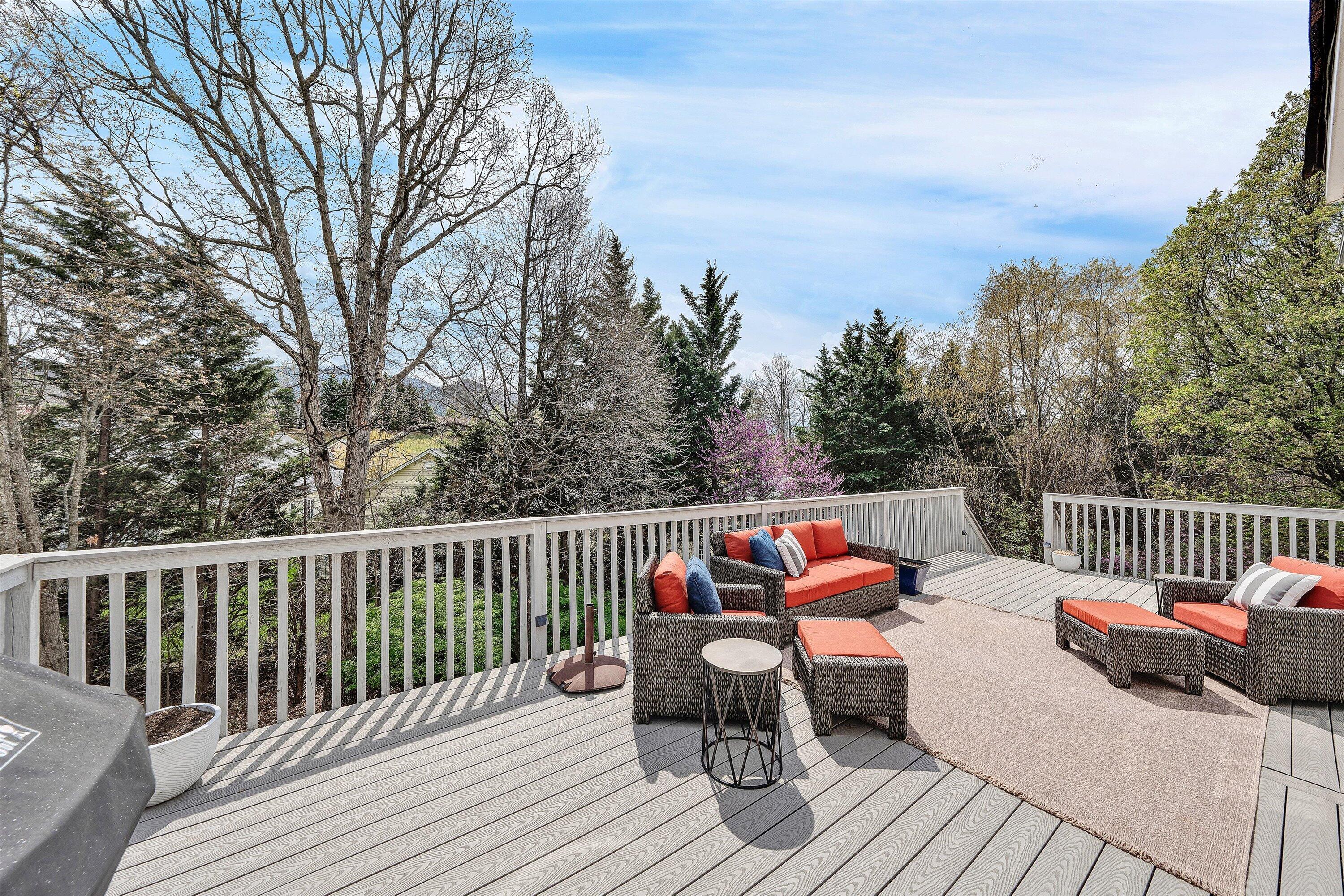 1935 Springmill RD