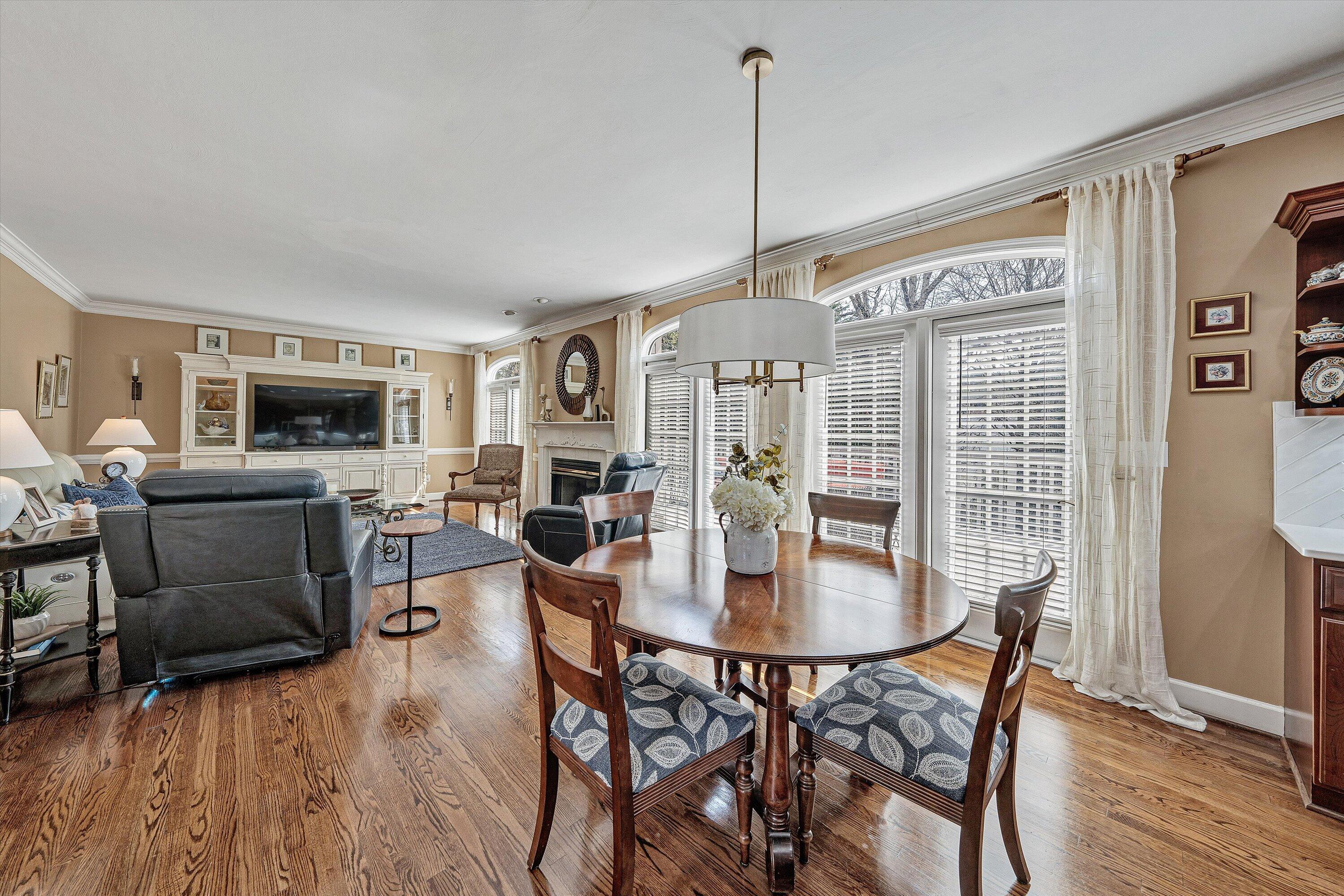 1935 Springmill RD