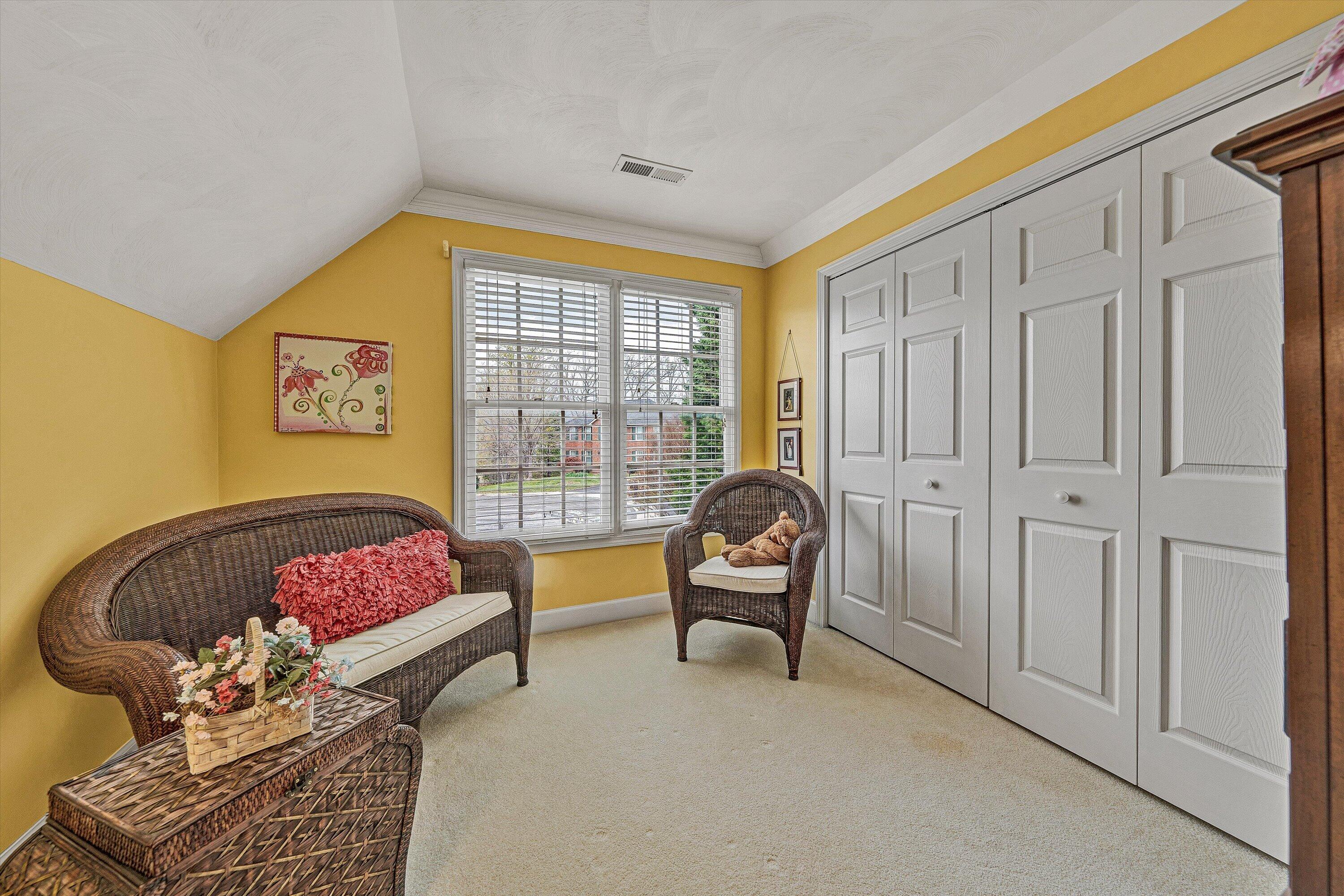 1935 Springmill RD