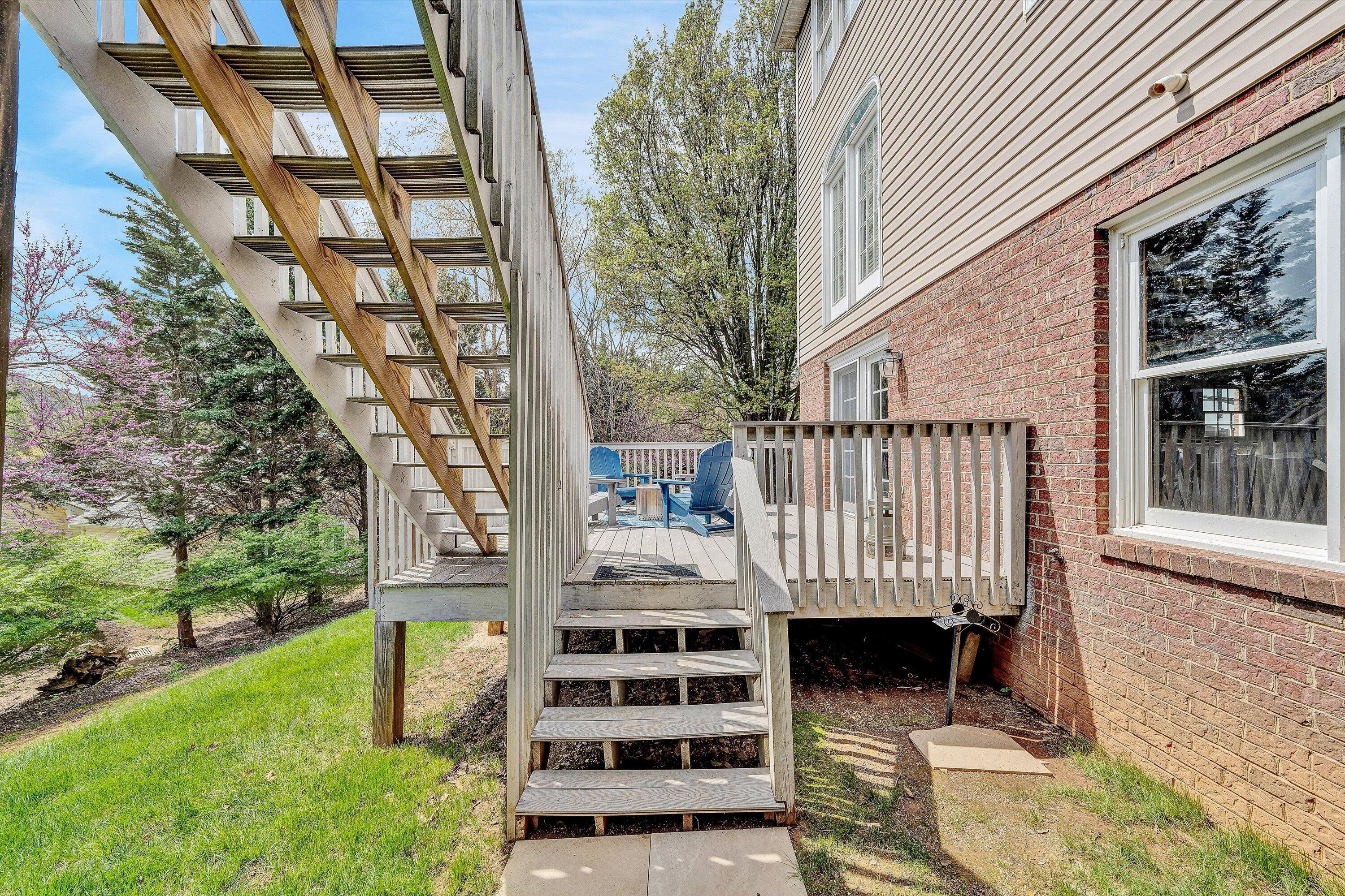1935 Springmill RD