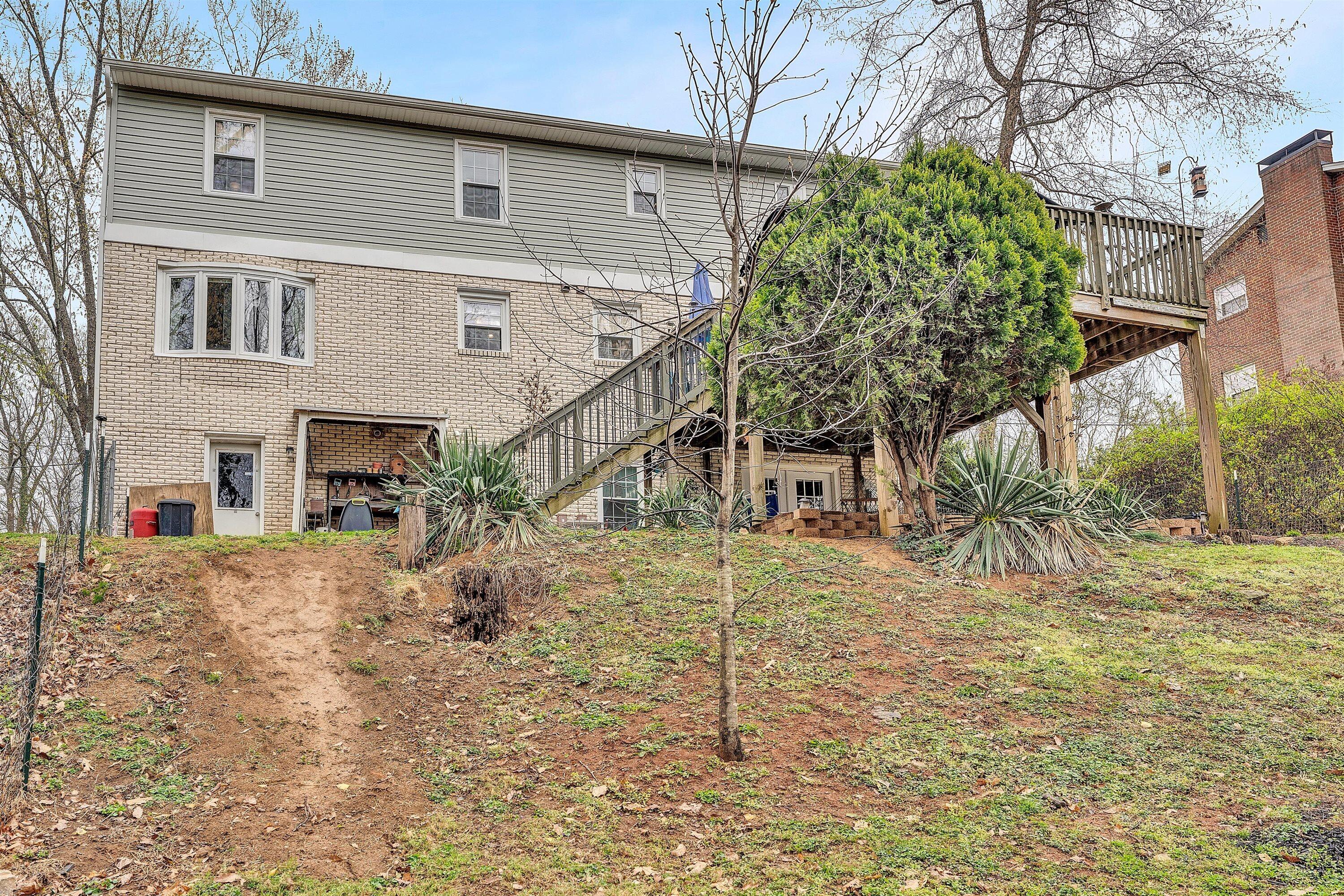 1005 Chestnut Mountain DR