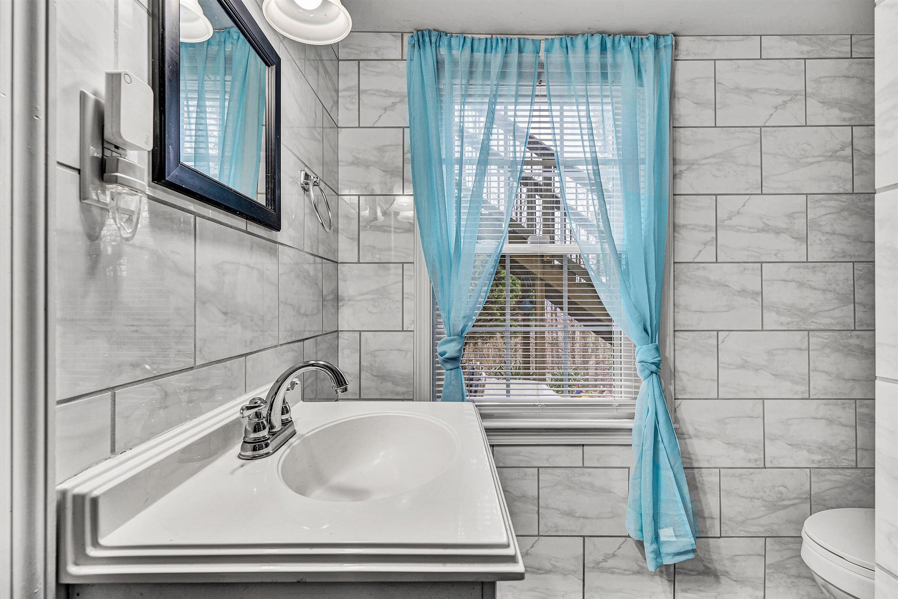 1005 Chestnut Mountain DR