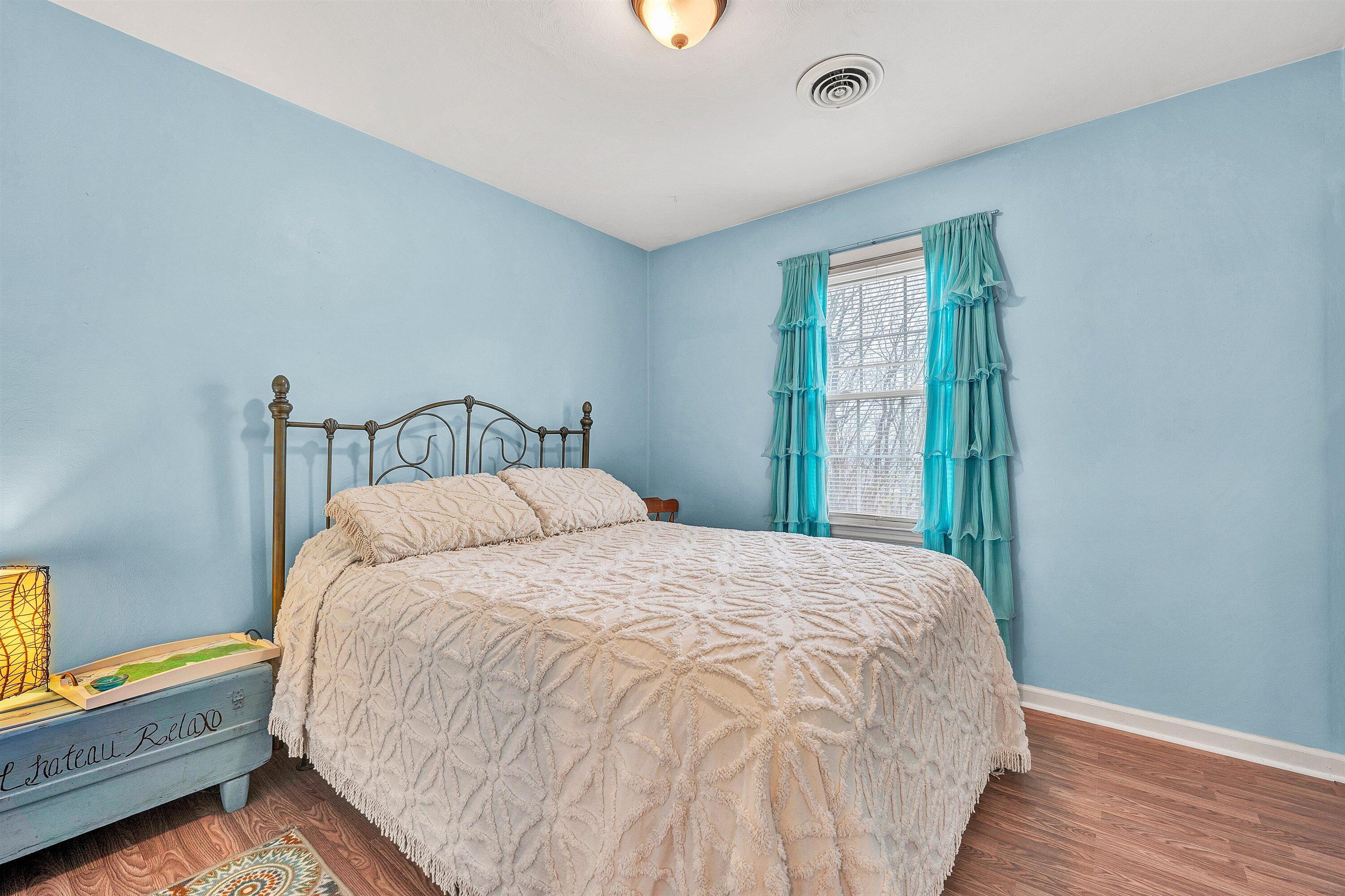 1005 Chestnut Mountain DR