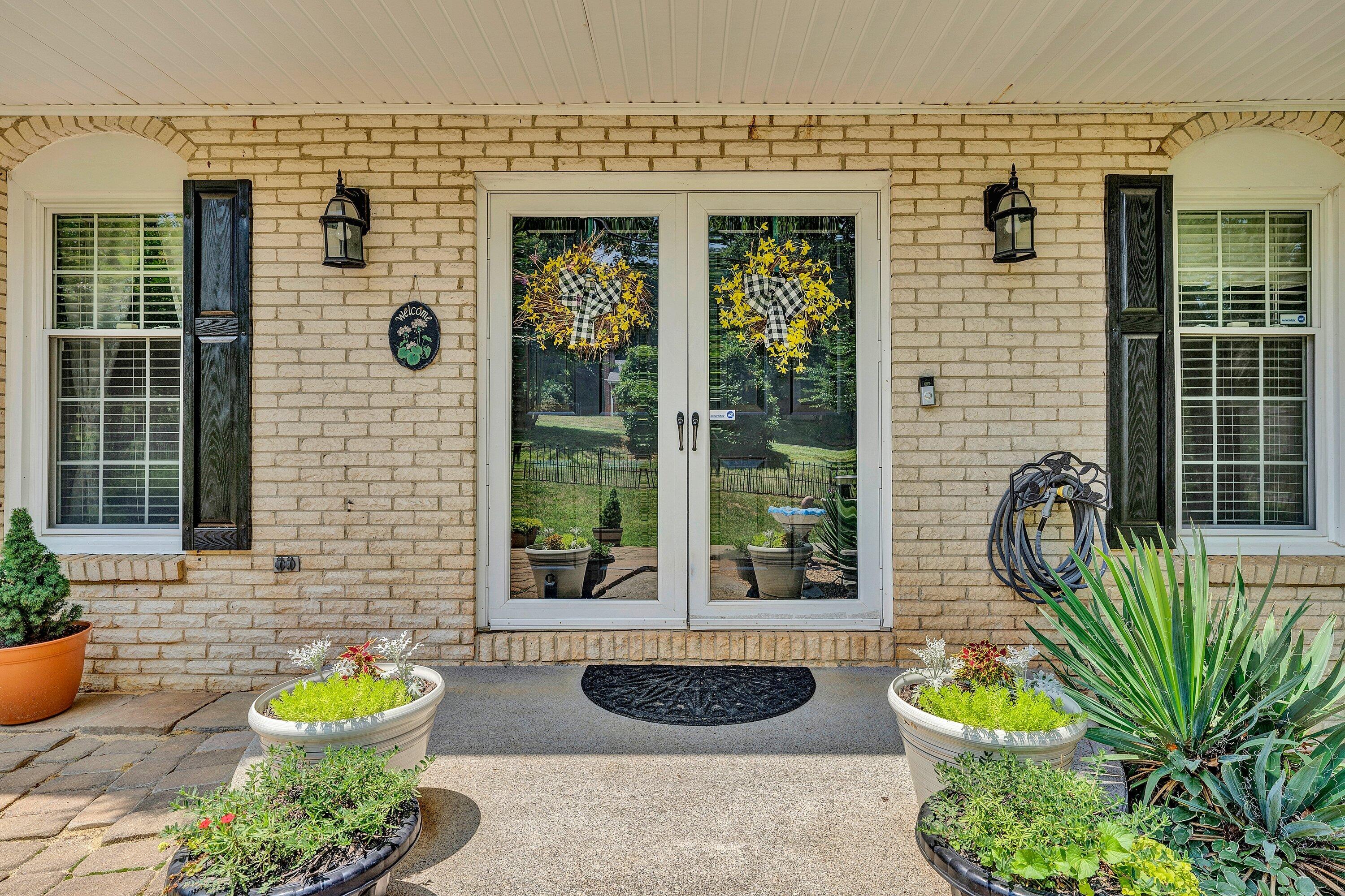 1005 Chestnut Mountain DR
