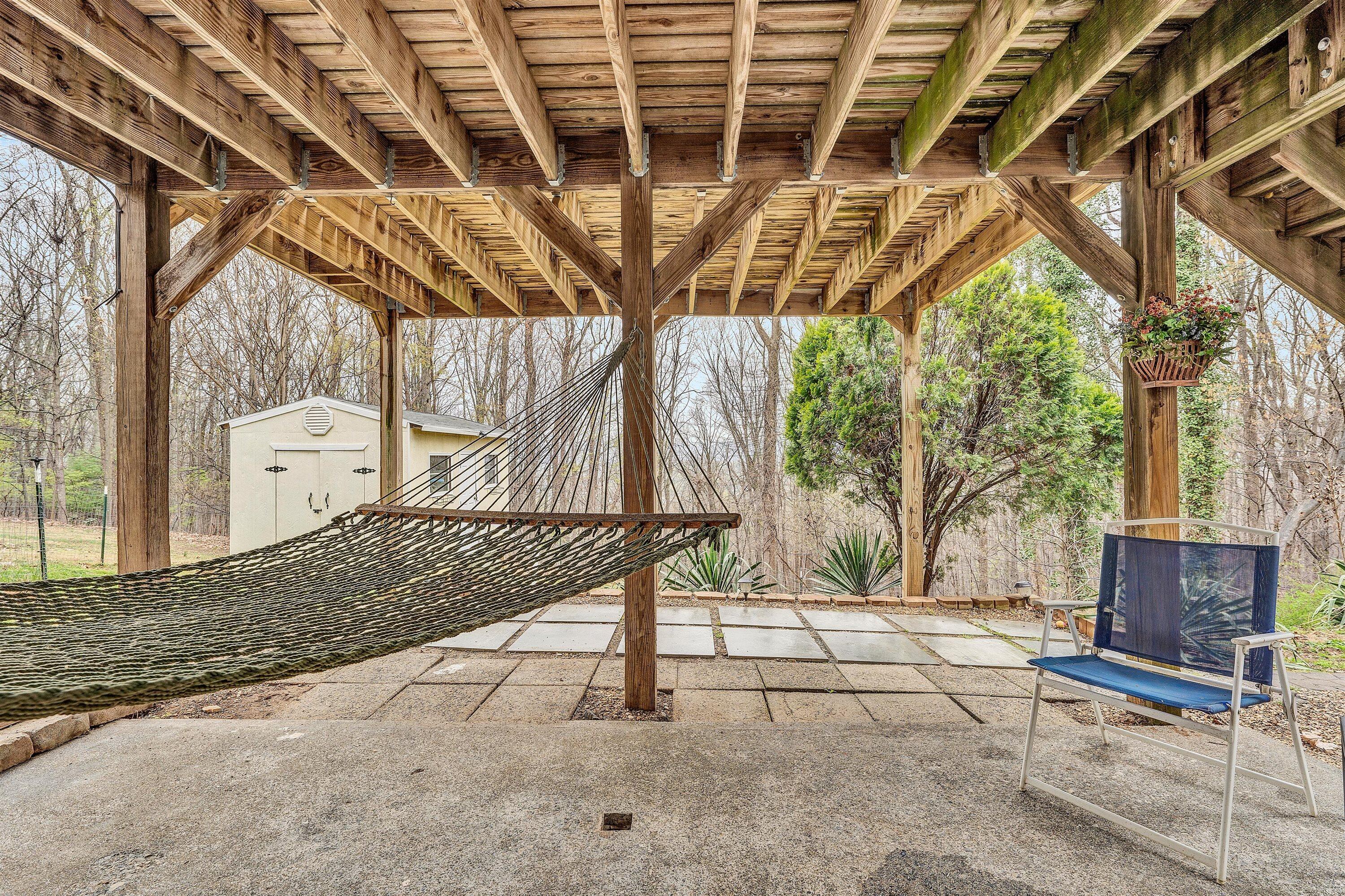 1005 Chestnut Mountain DR