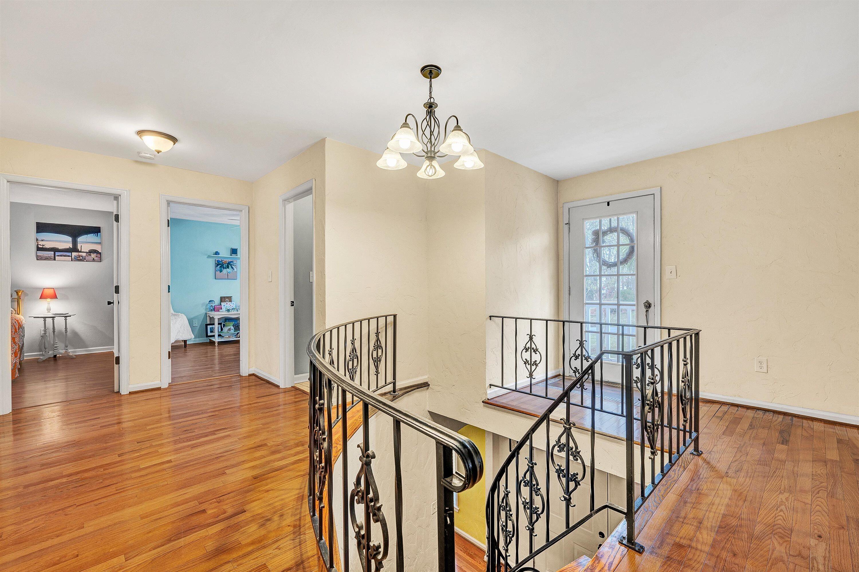 1005 Chestnut Mountain DR