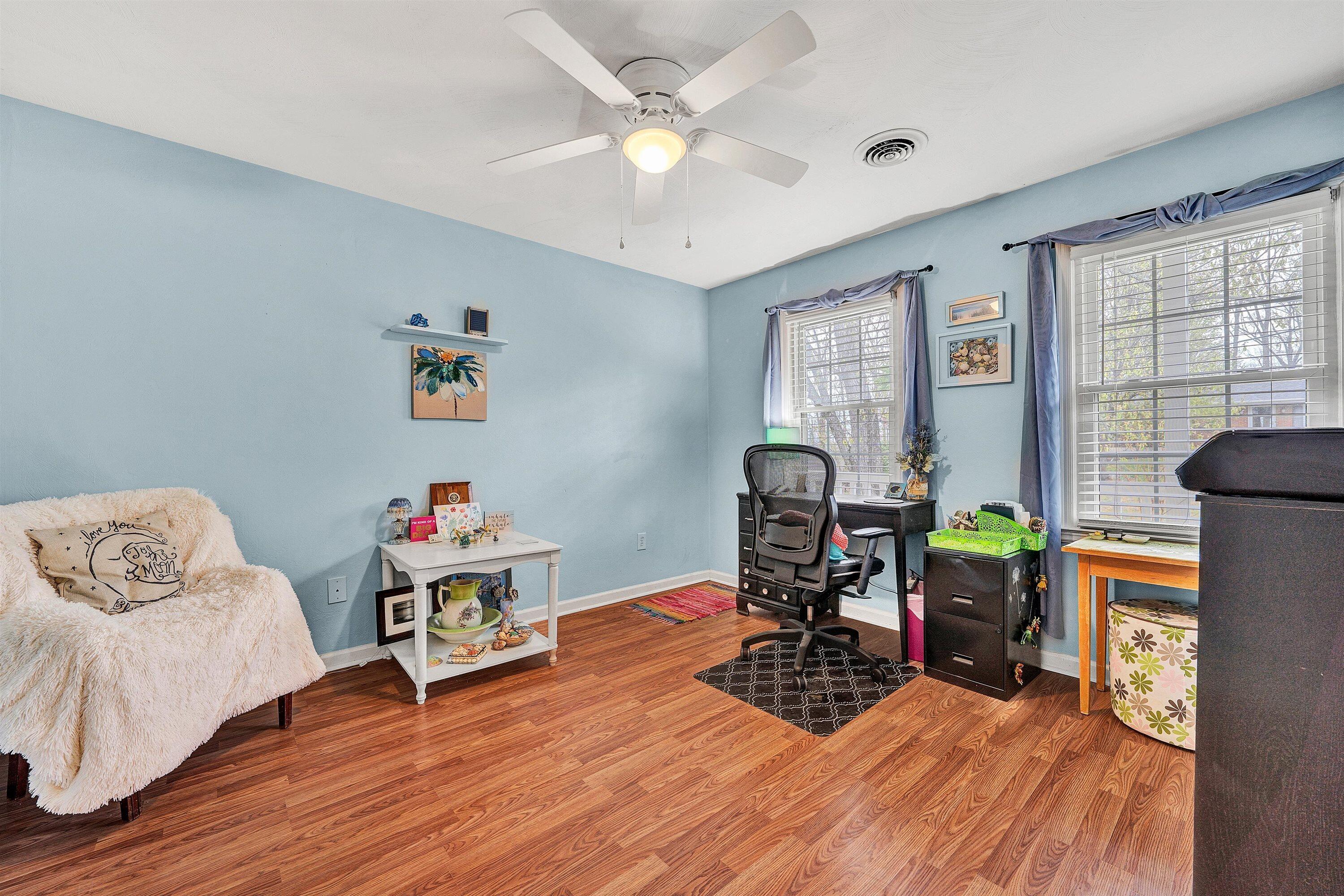 1005 Chestnut Mountain DR