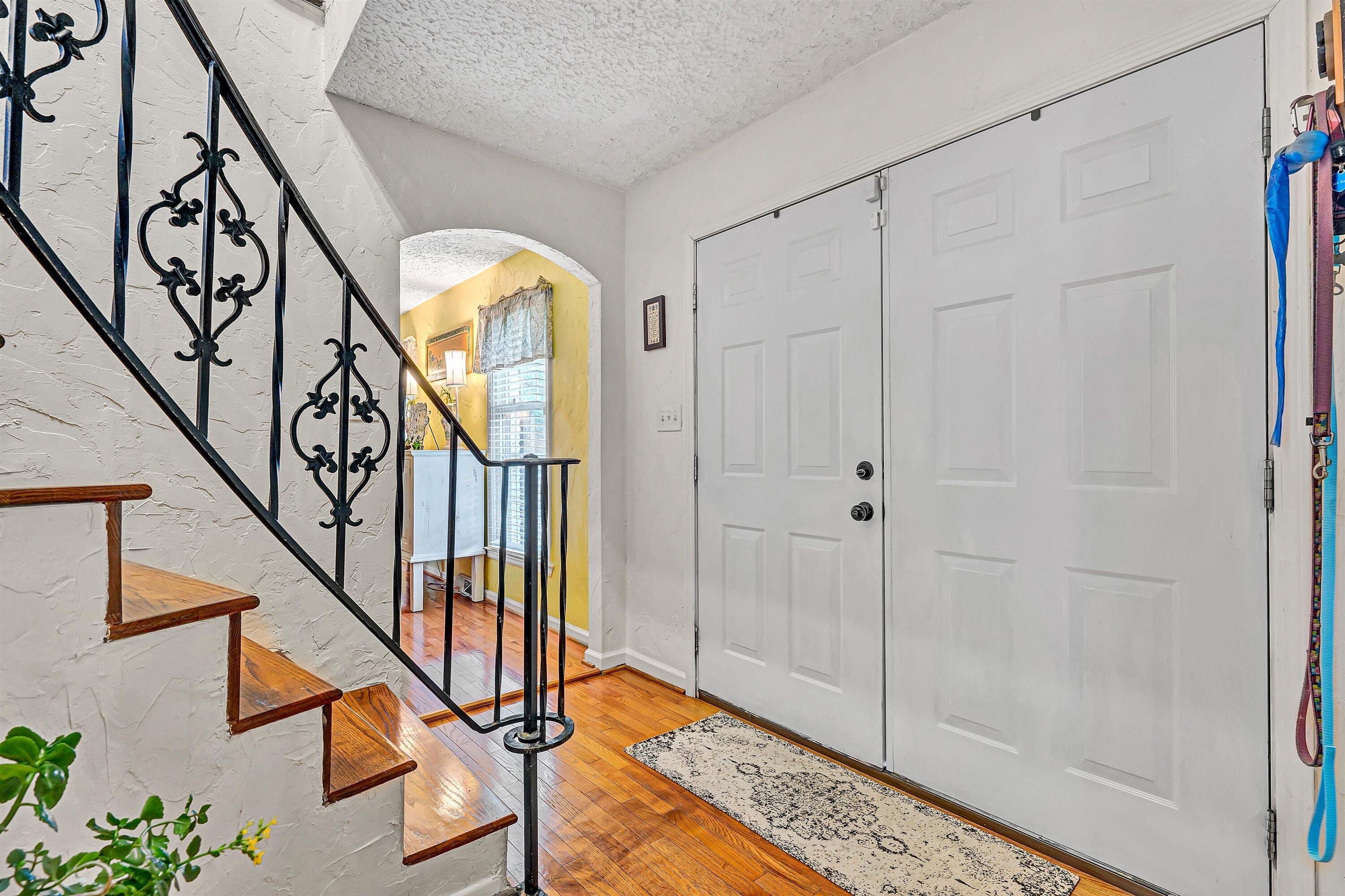 1005 Chestnut Mountain DR