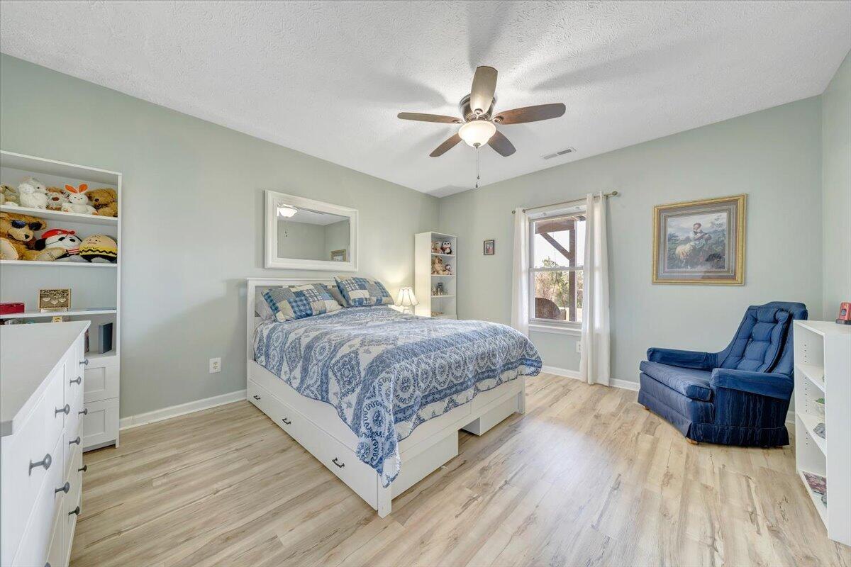 5129 Wheatland RD