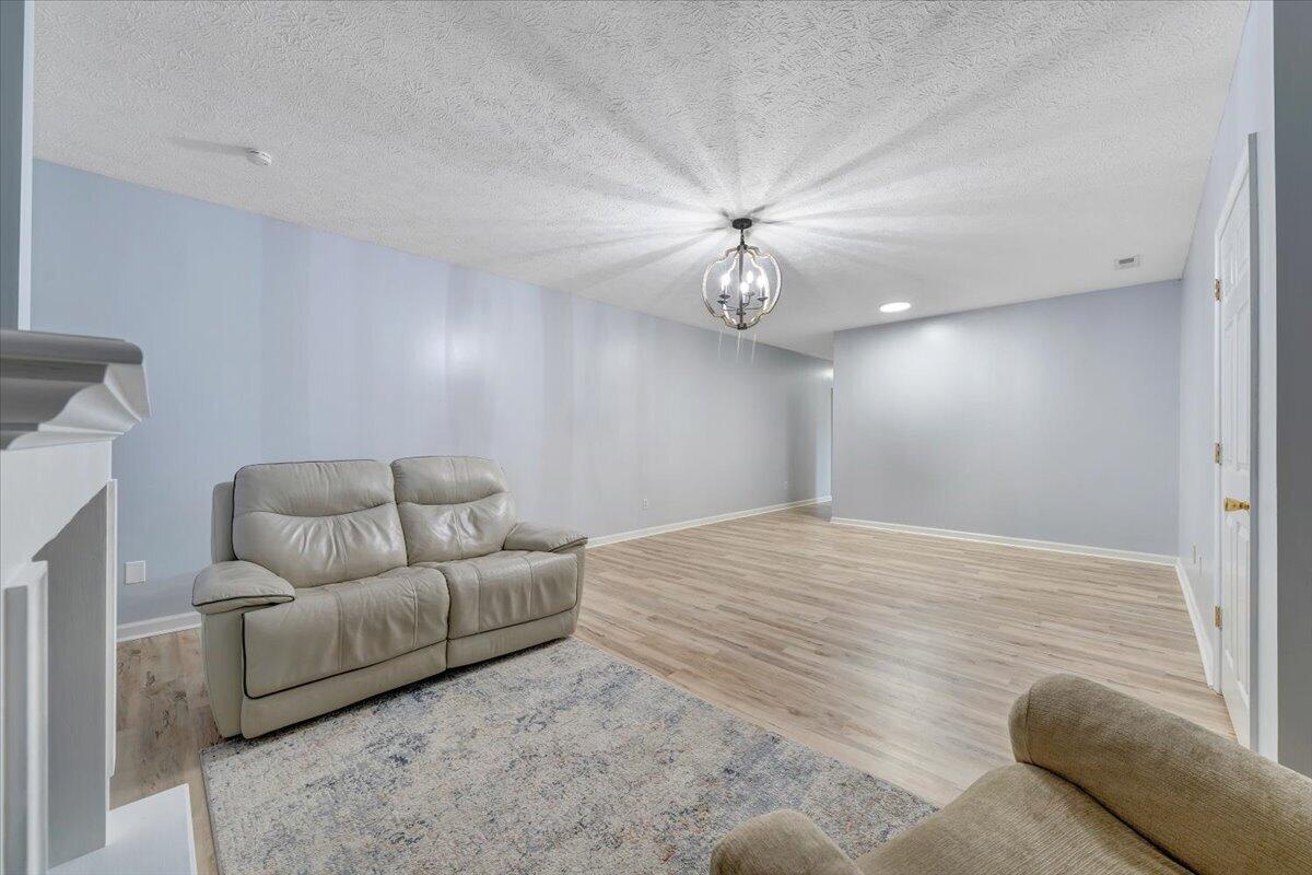 5129 Wheatland RD