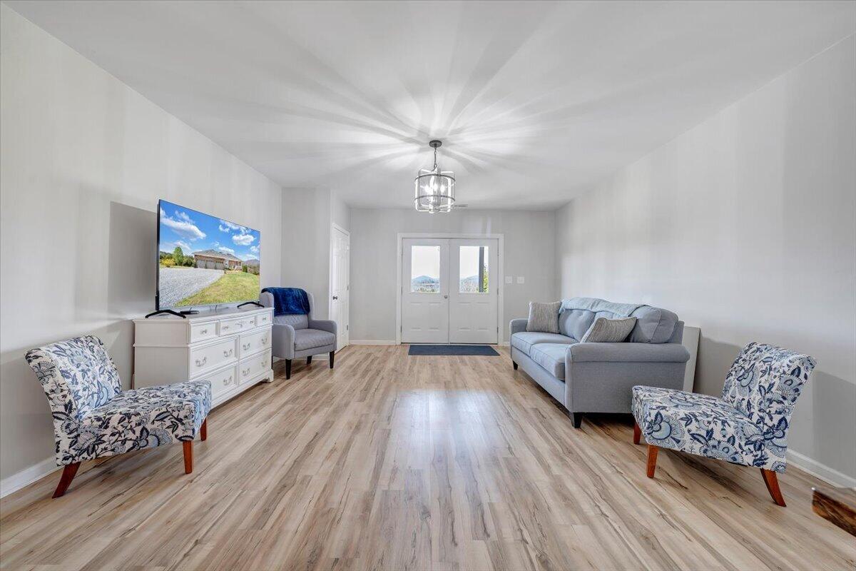 5129 Wheatland RD