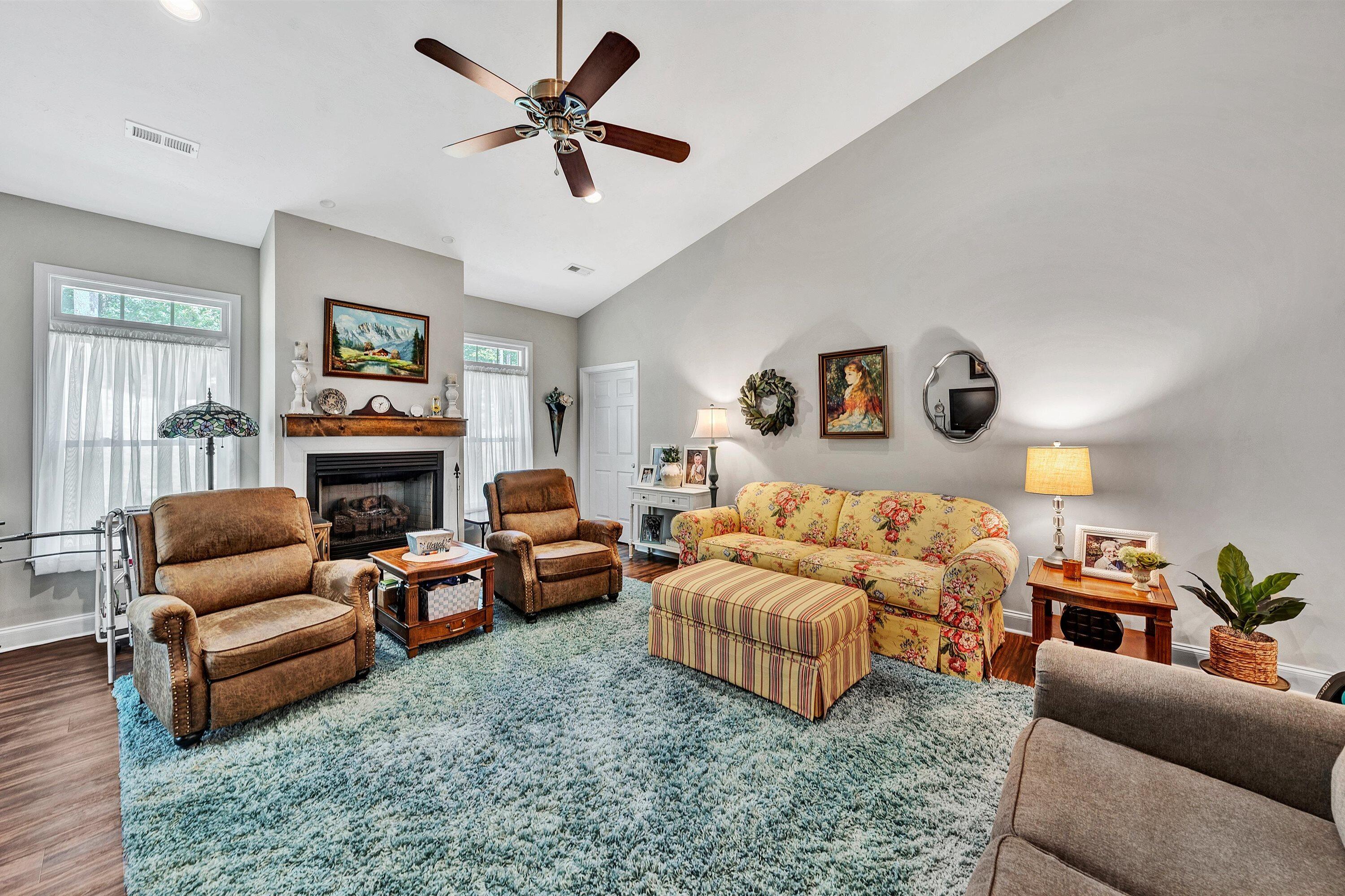 4273 Daugherty RD