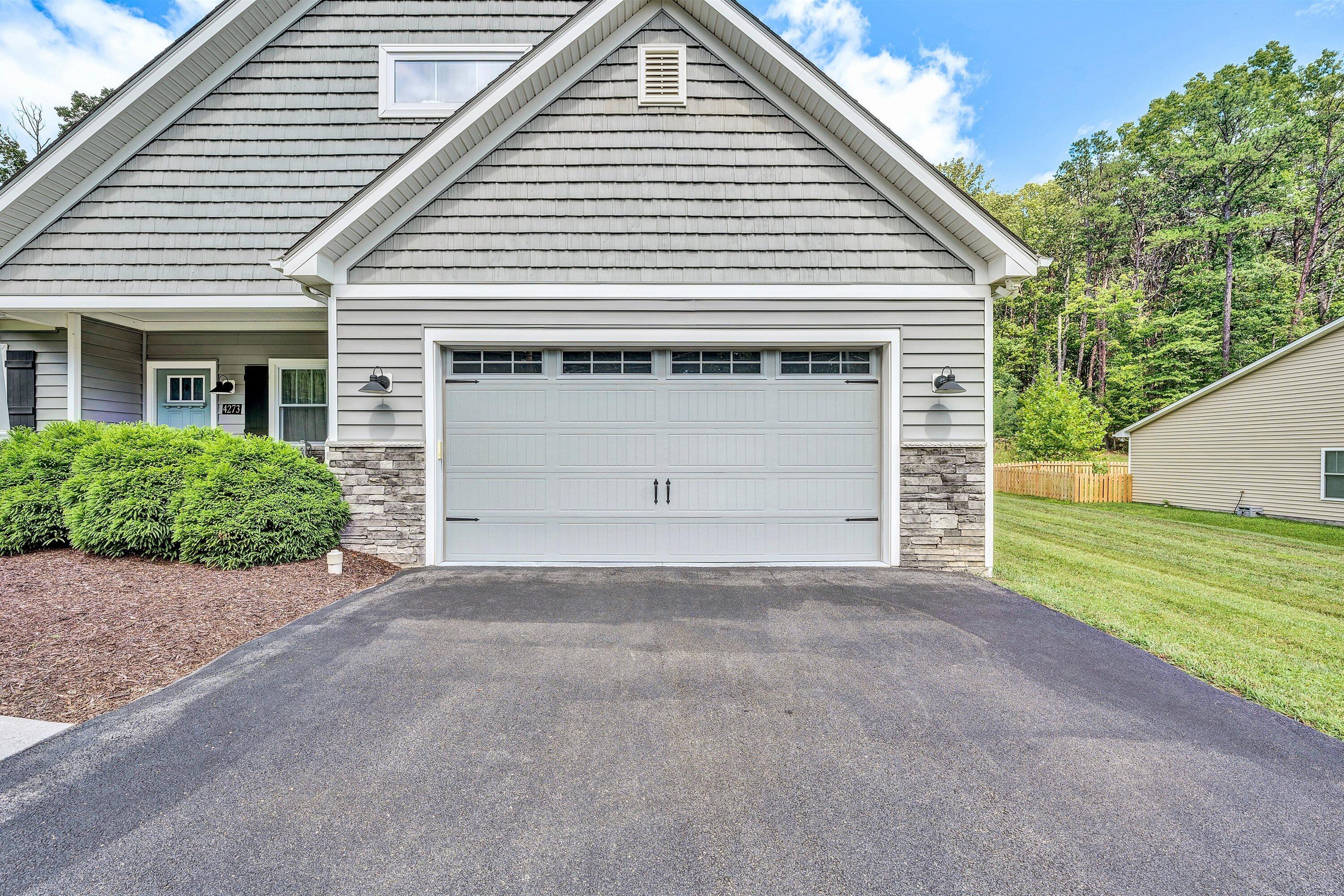 4273 Daugherty RD