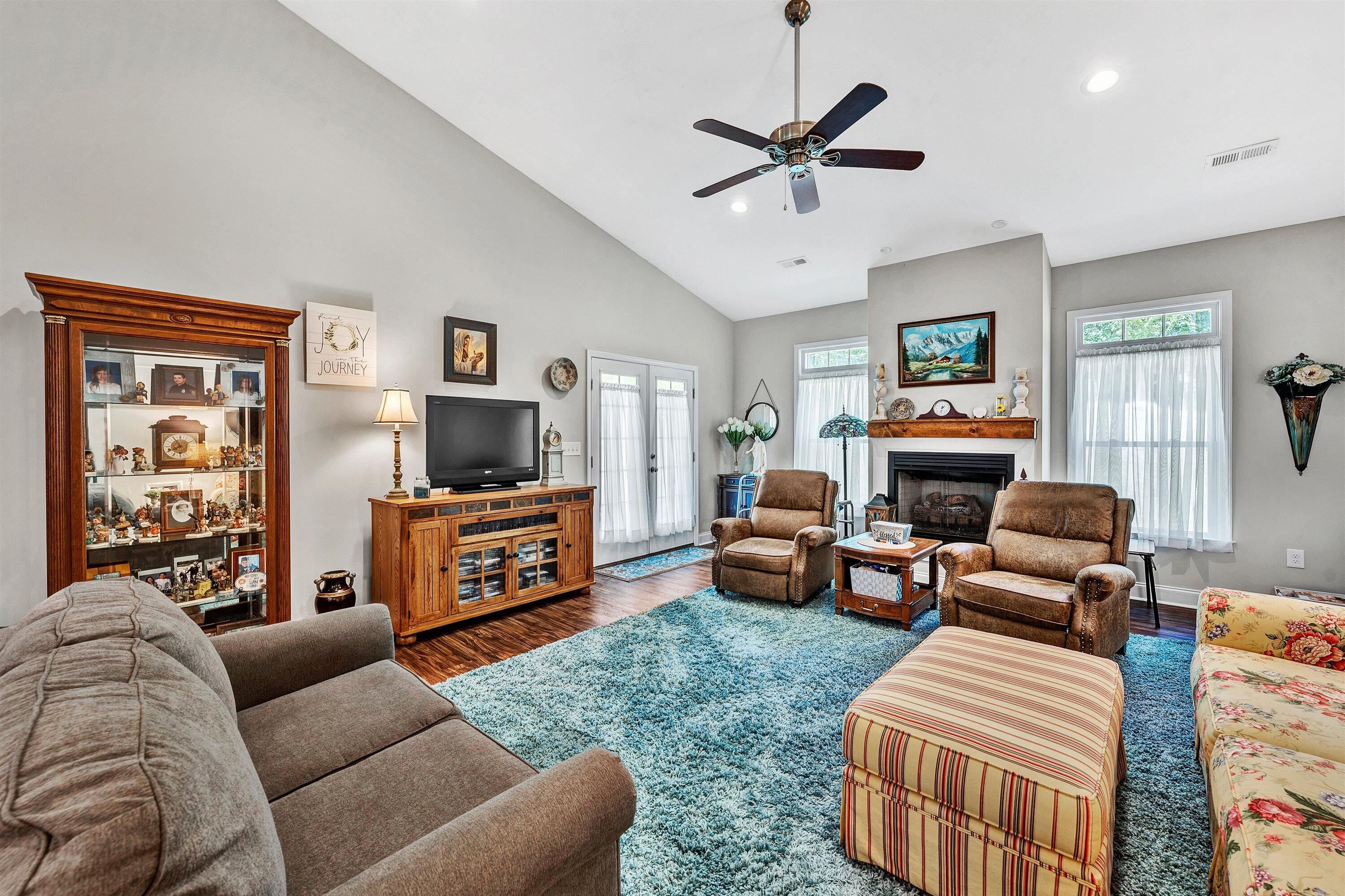 4273 Daugherty RD