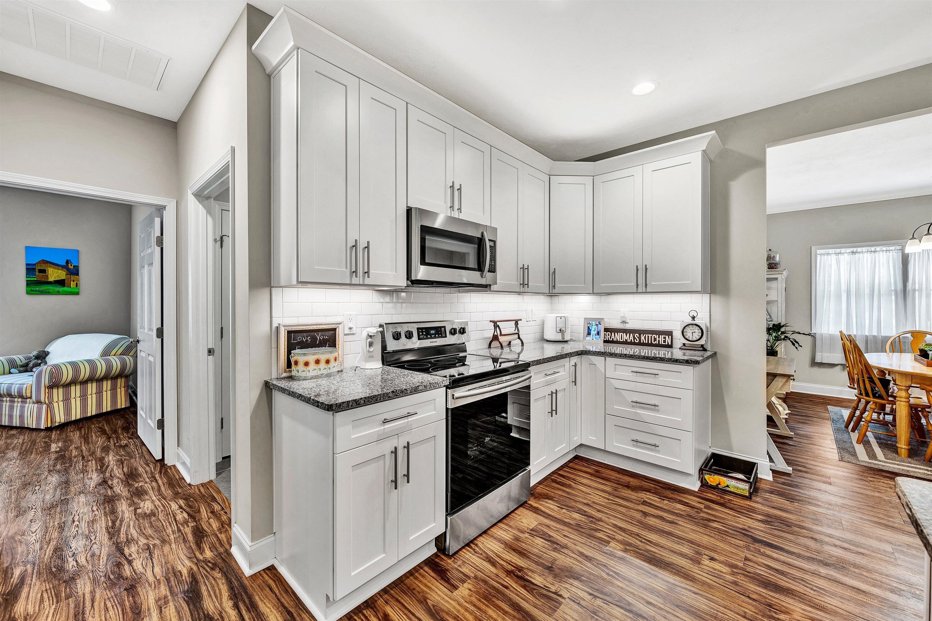 4273 Daugherty RD