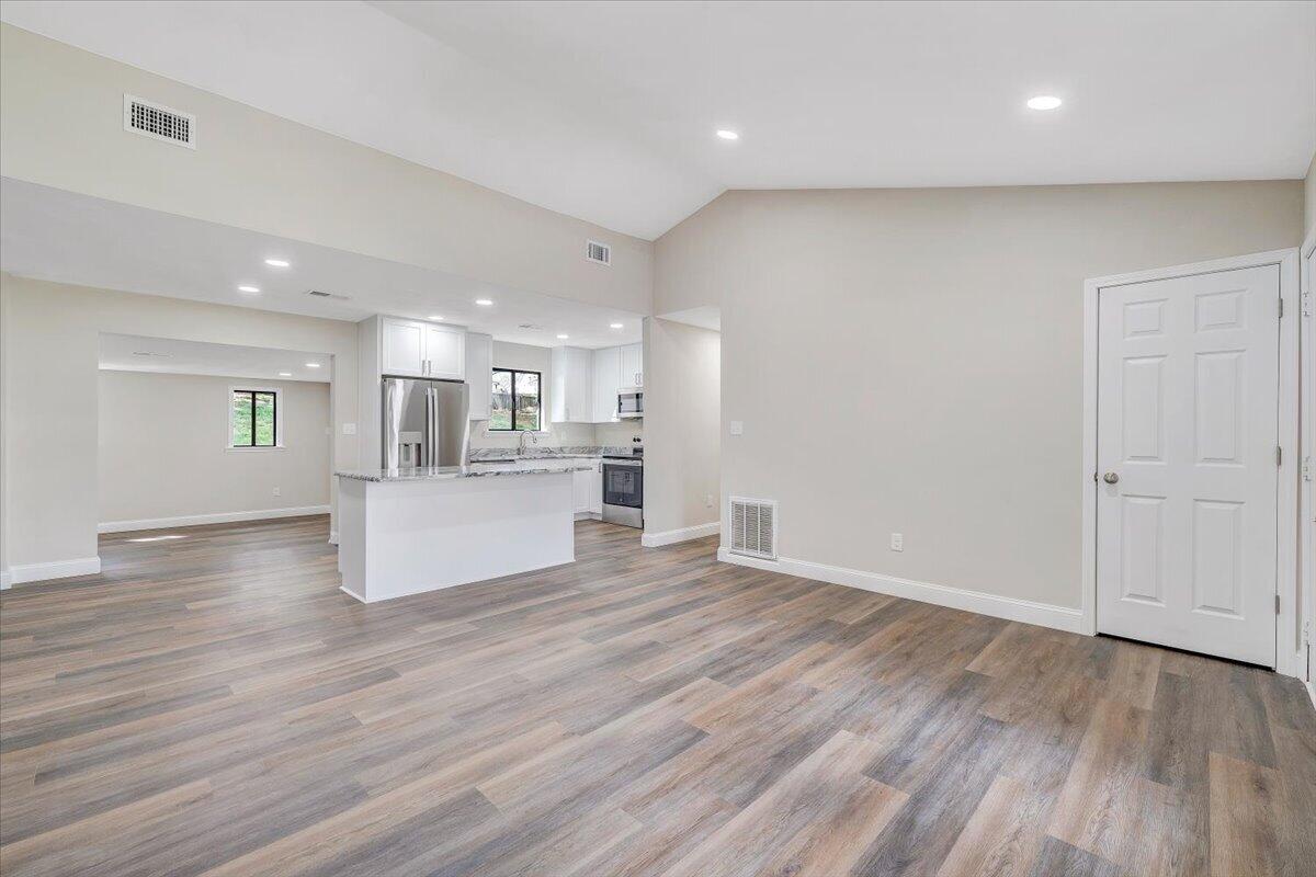 2159 Beavers LN