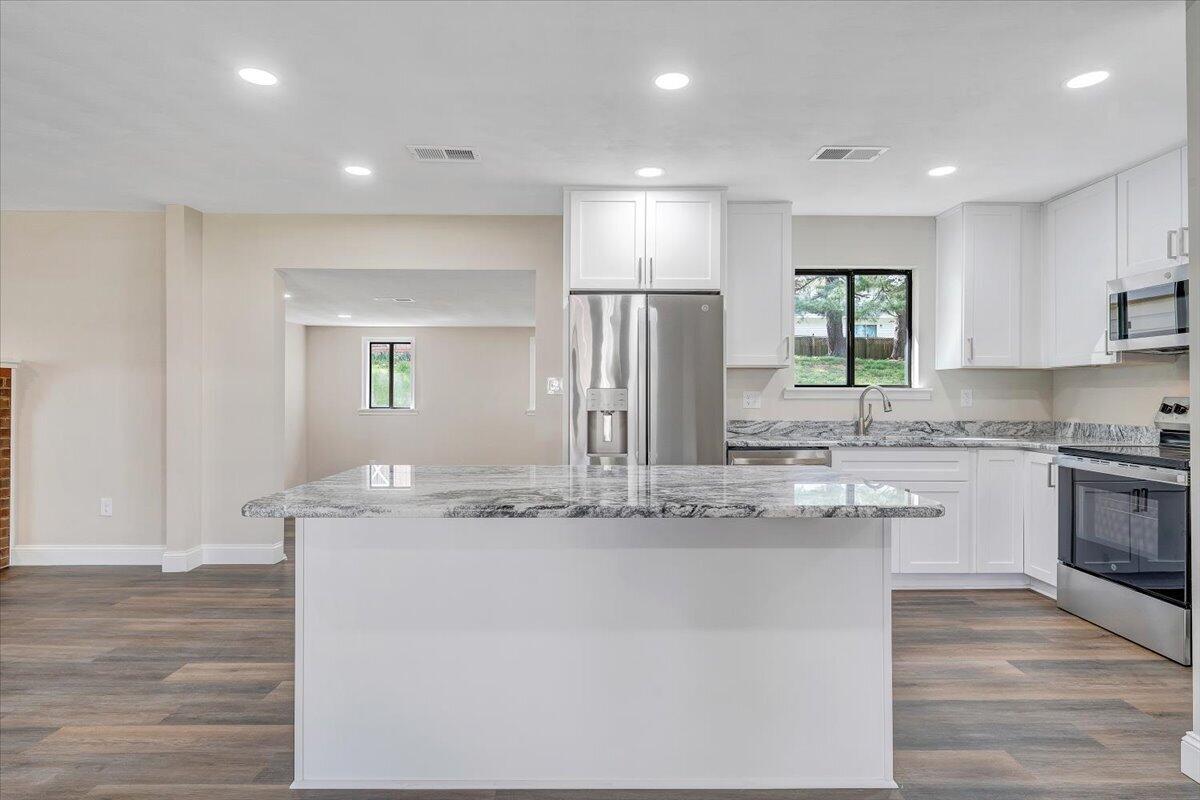 2159 Beavers LN