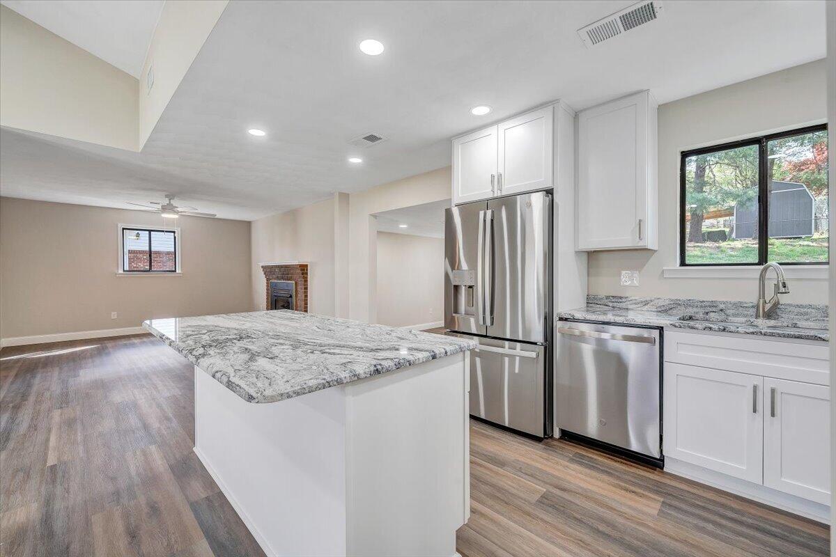 2159 Beavers LN