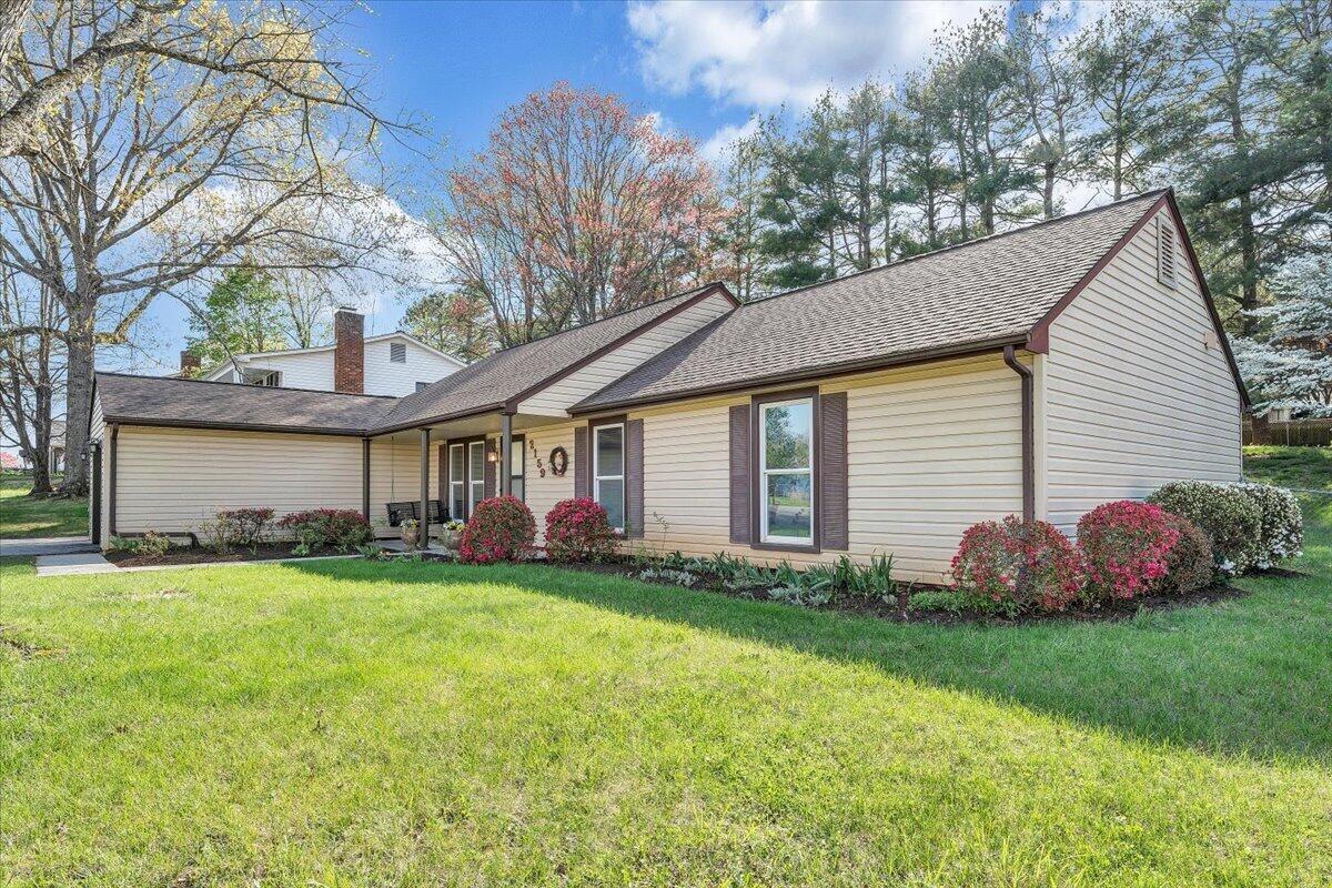 2159 Beavers LN