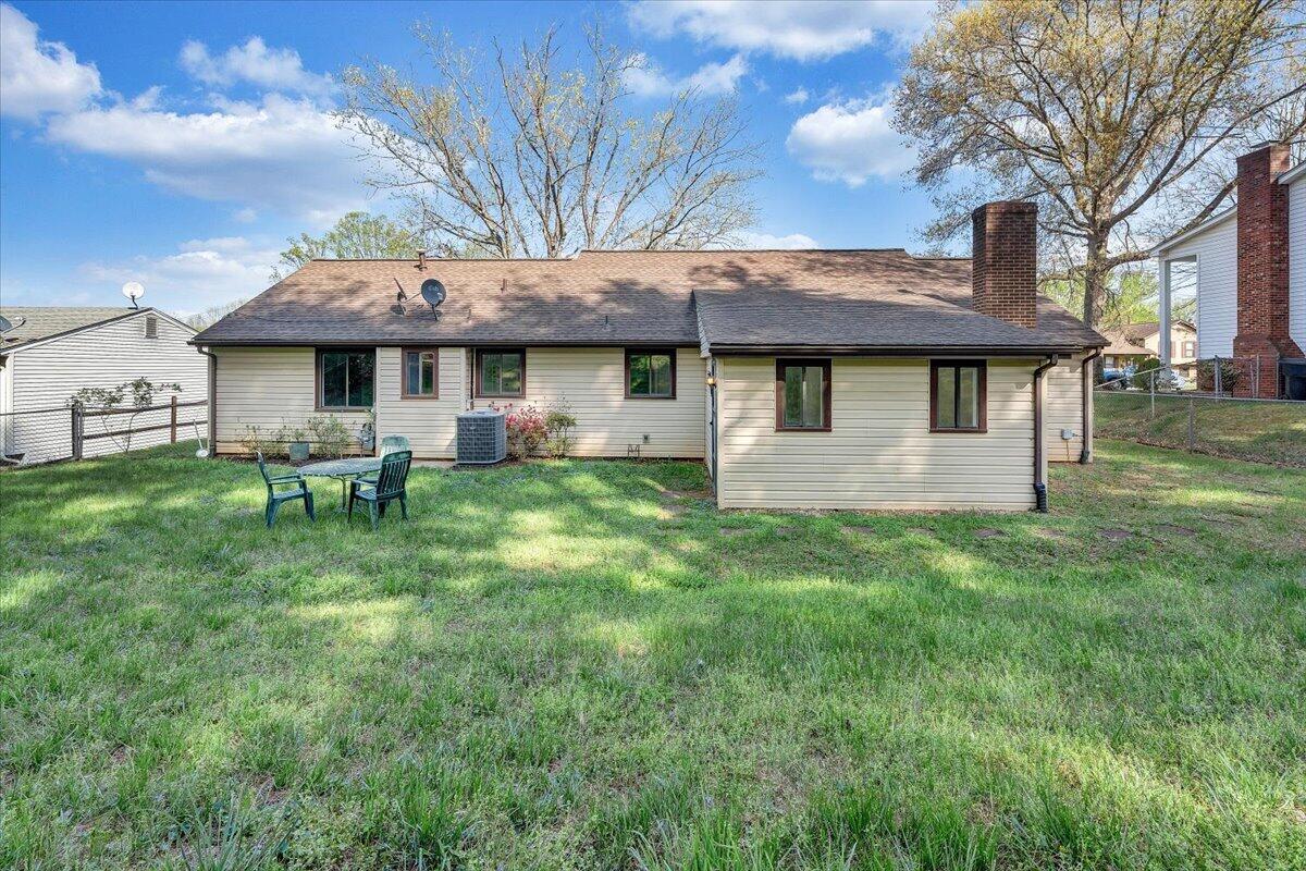 2159 Beavers LN