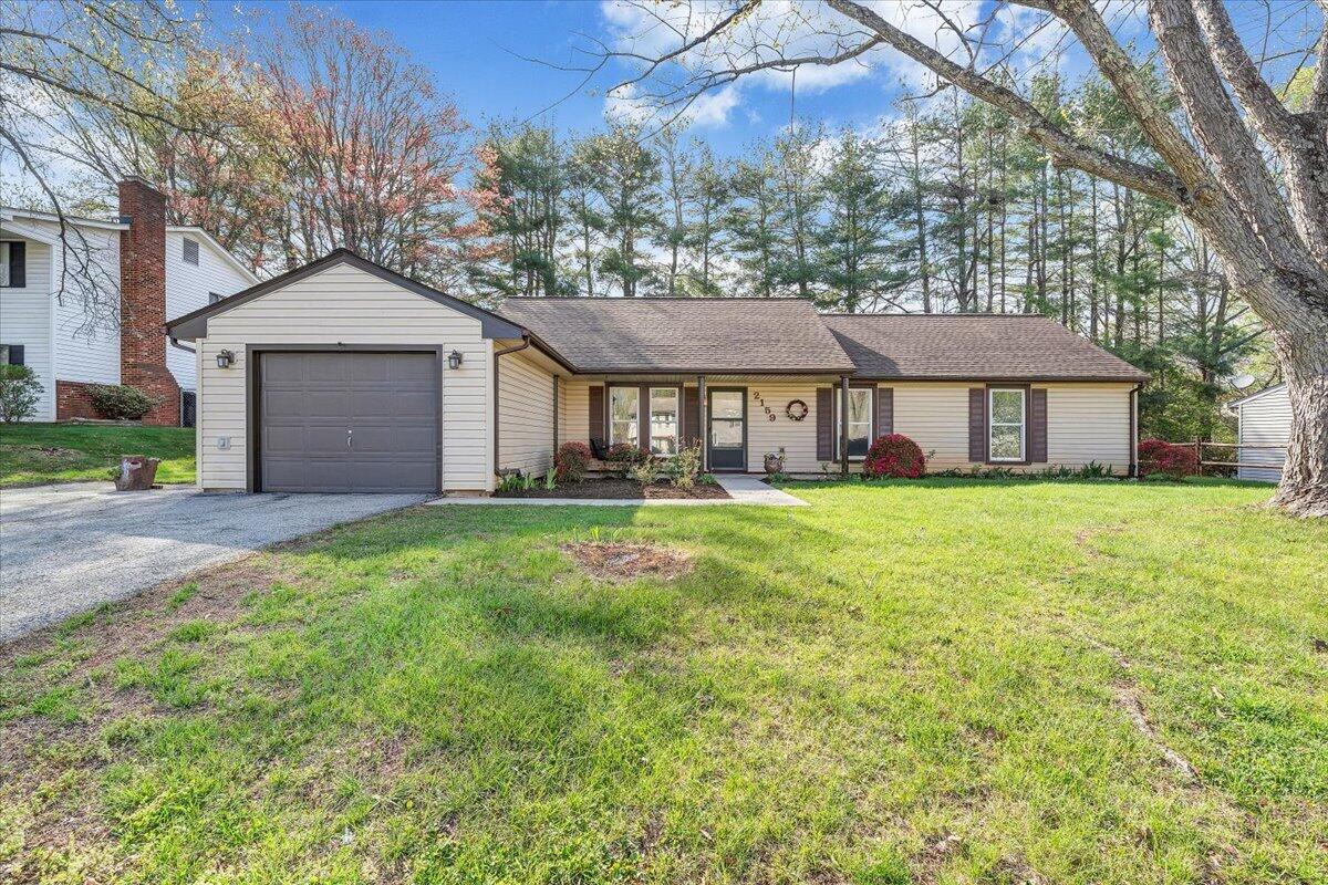 2159 Beavers LN