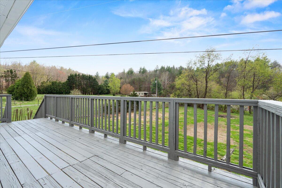 28 Scotts Hollow RD