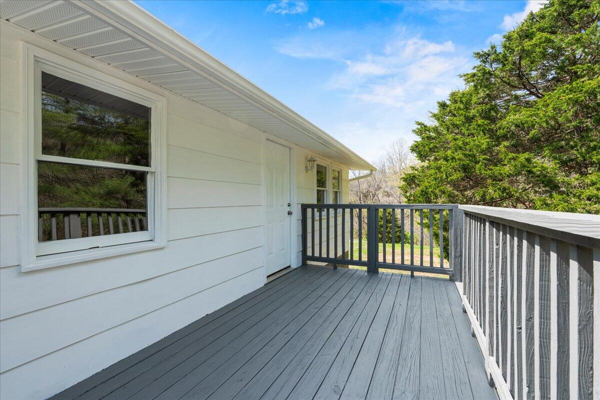 28 Scotts Hollow RD