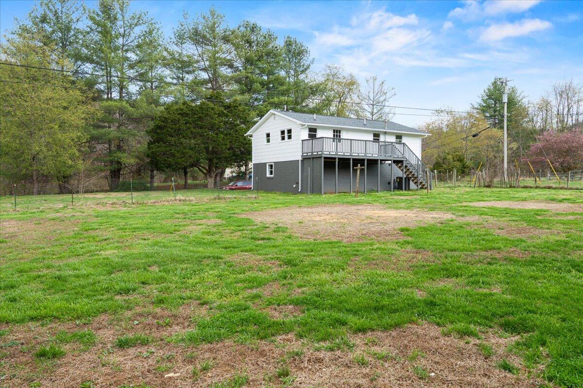 28 Scotts Hollow RD