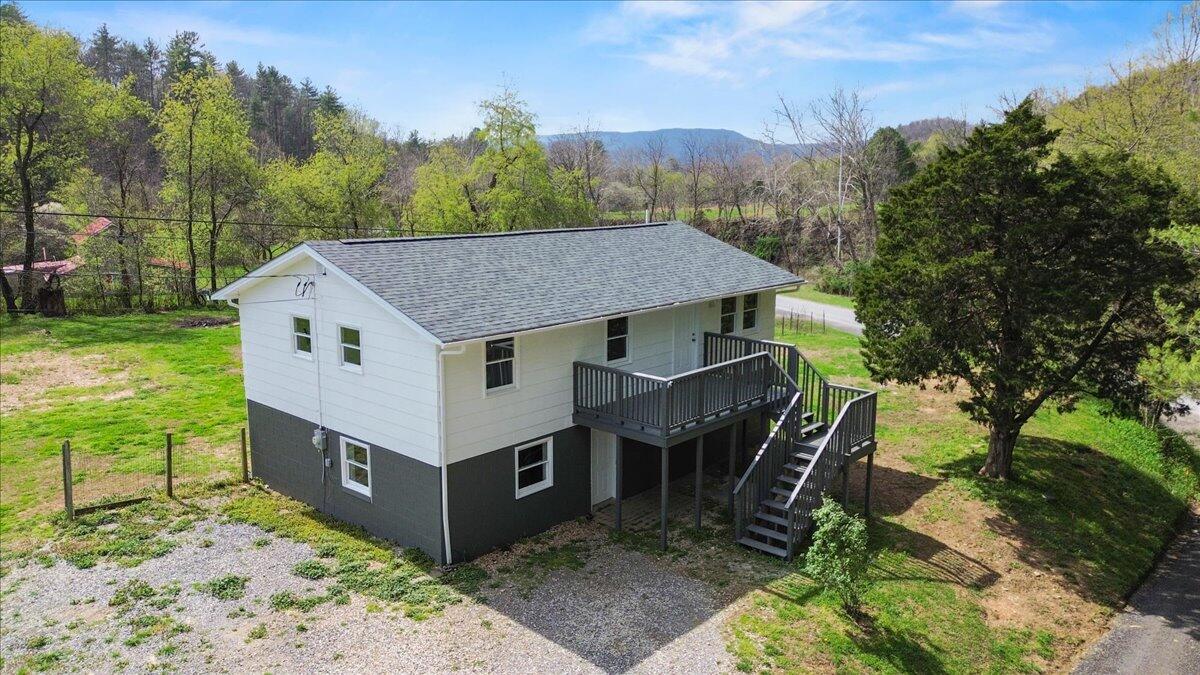 28 Scotts Hollow RD