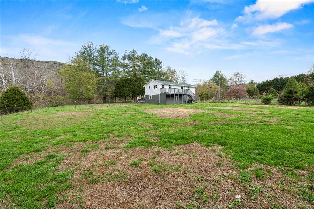 28 Scotts Hollow RD