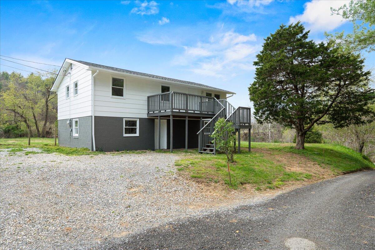 28 Scotts Hollow RD