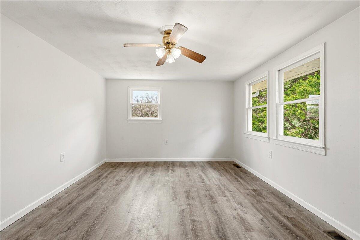 28 Scotts Hollow RD