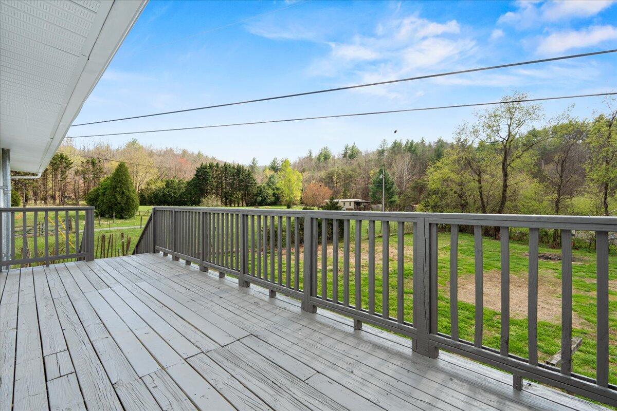 28 Scotts Hollow RD